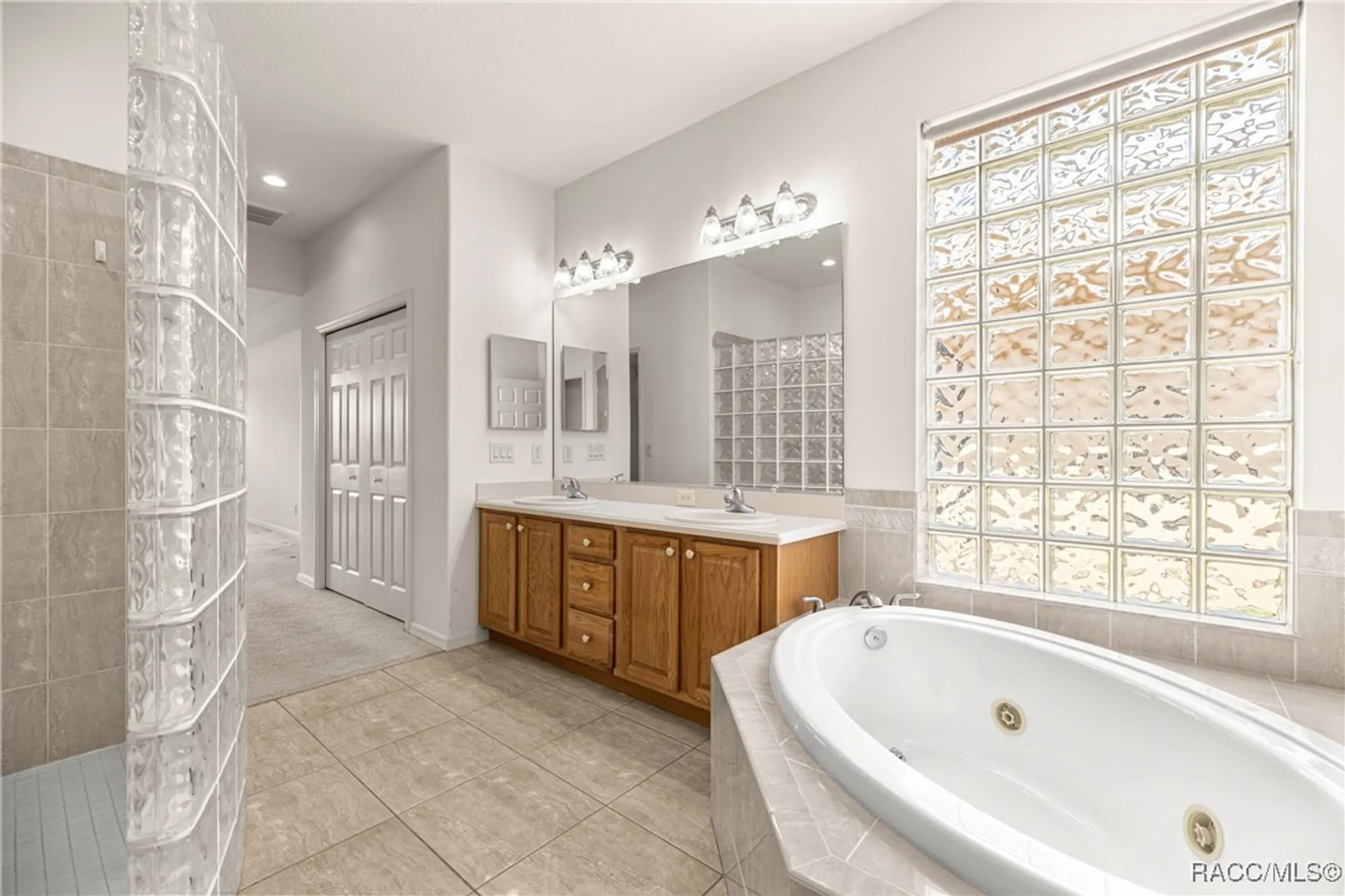 Property Slideshow image 35 of 88 | 1328 w diamond shore loop, Hernando, FL, 34442