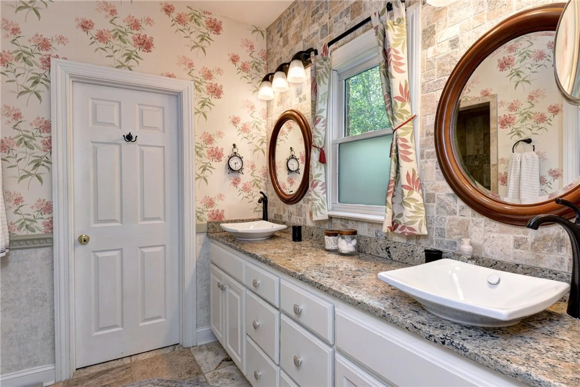 Property Slideshow image 25 of 50 | 2093 harpers mill, Williamsburg, VA, 23185