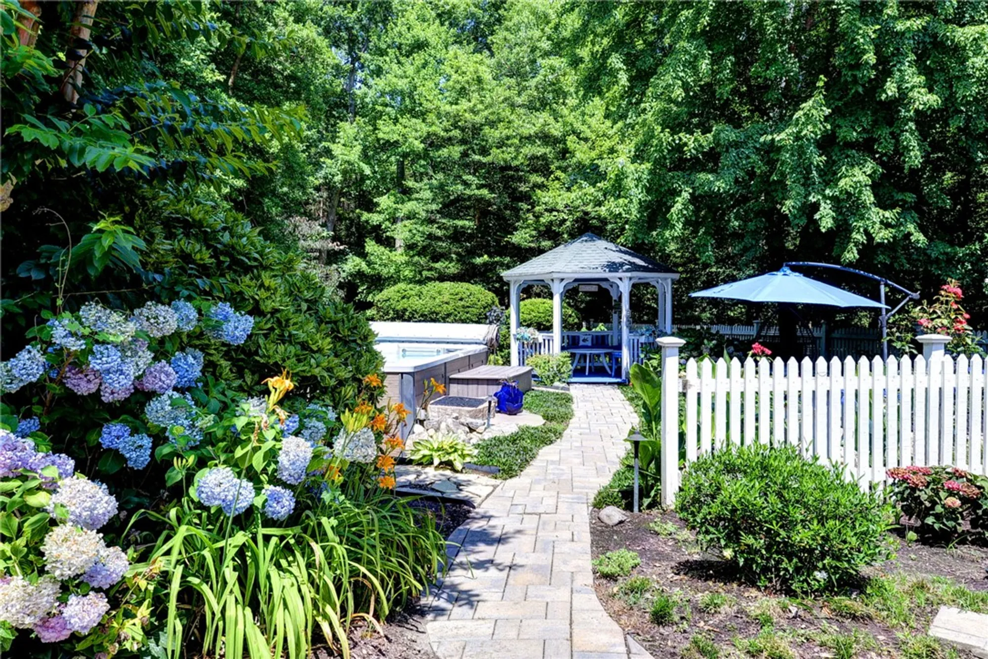 Property Slideshow image 2 of 50 | 2093 harpers mill, Williamsburg, VA, 23185