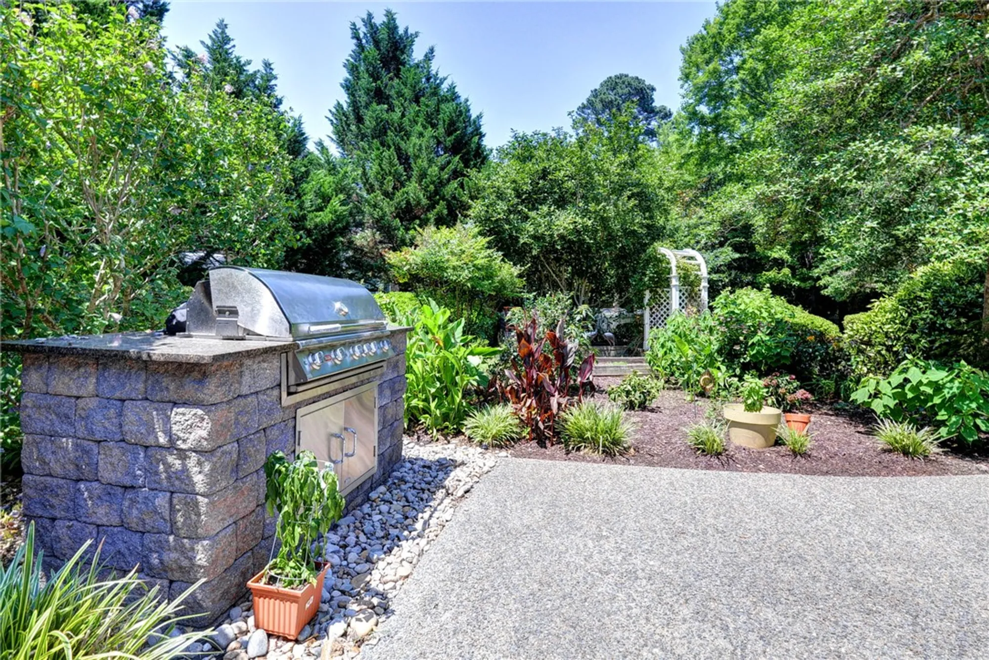 Property Slideshow image 36 of 50 | 2093 harpers mill, Williamsburg, VA, 23185