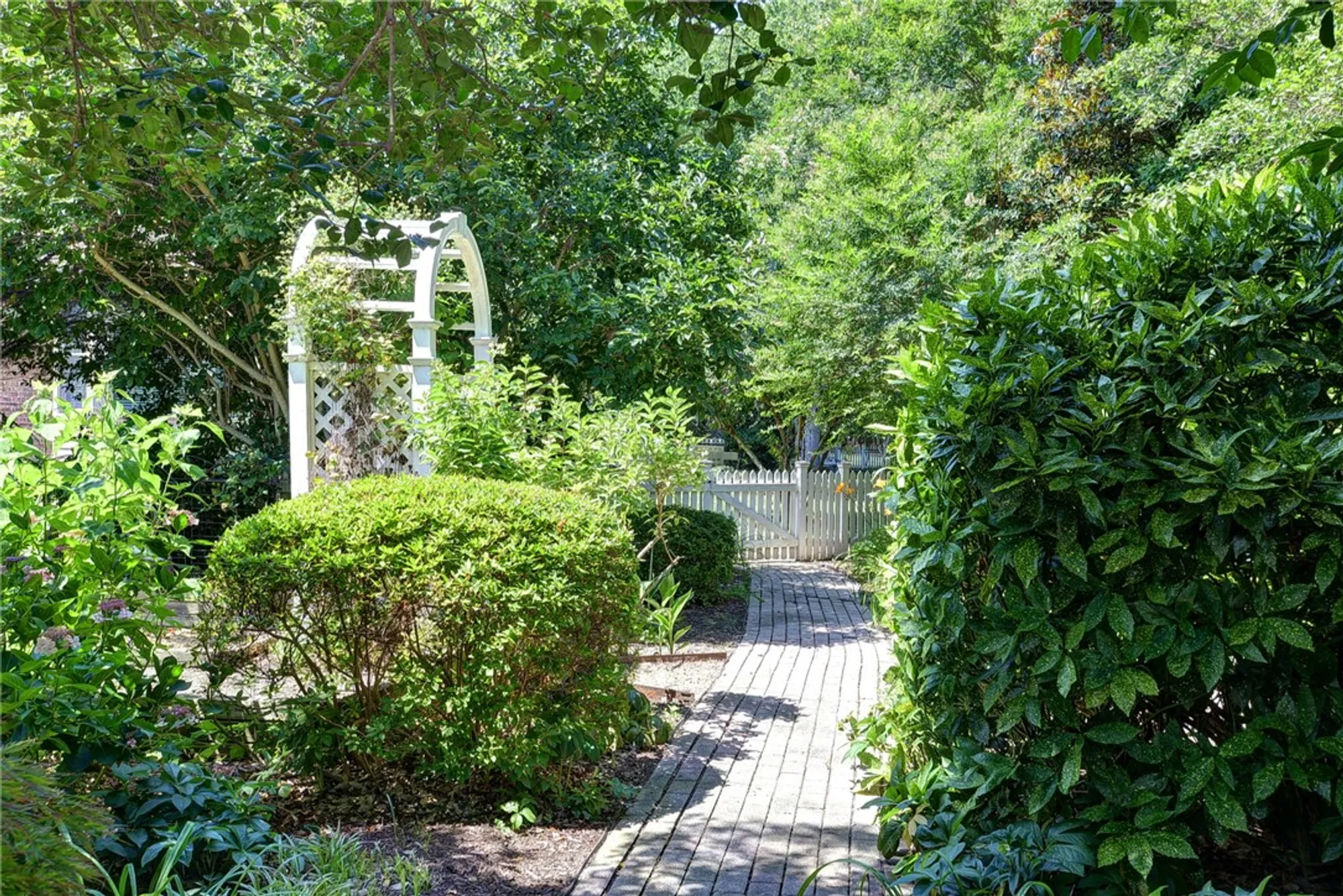 Property Slideshow image 37 of 50 | 2093 harpers mill, Williamsburg, VA, 23185