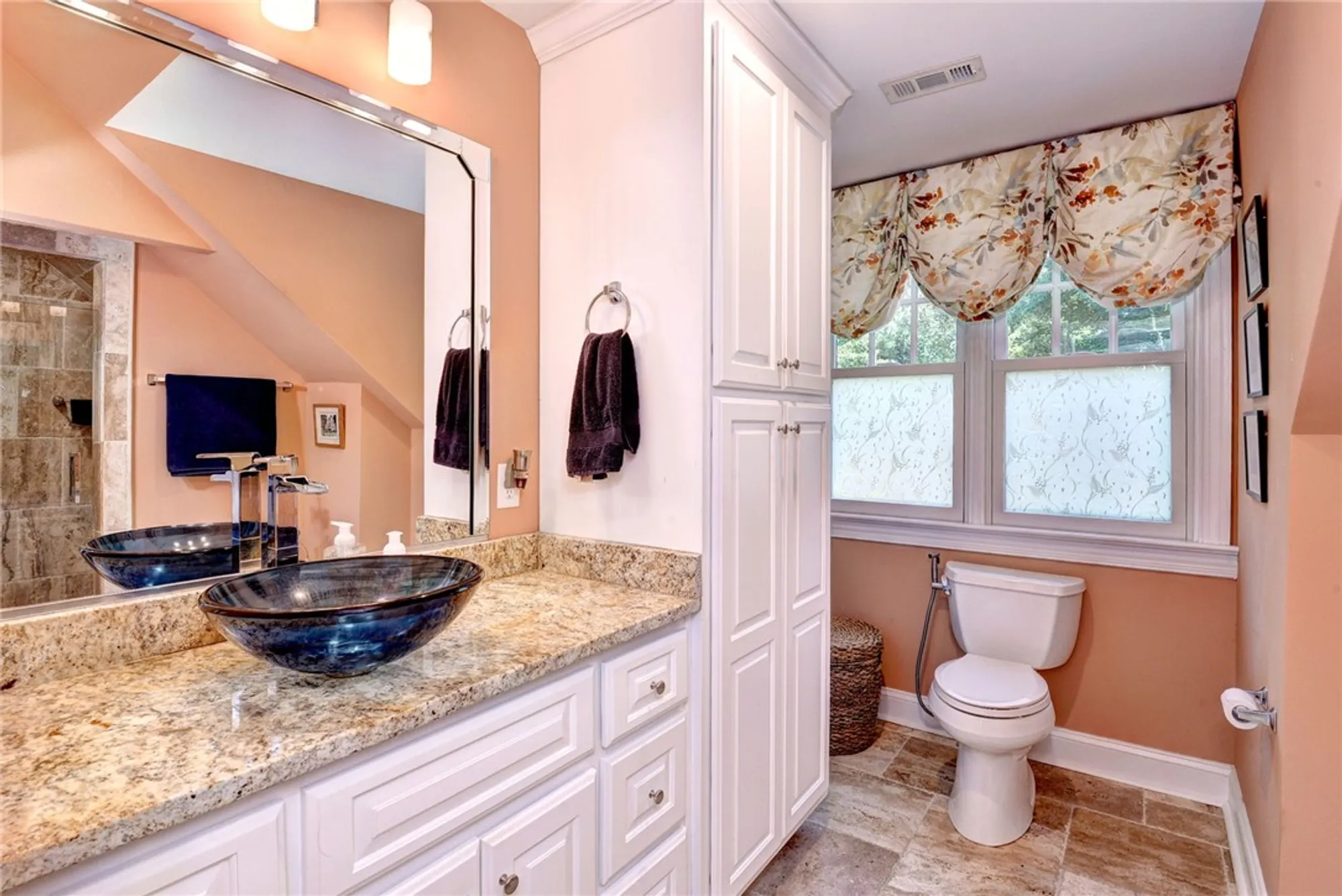 Property Slideshow image 30 of 50 | 2093 harpers mill, Williamsburg, VA, 23185