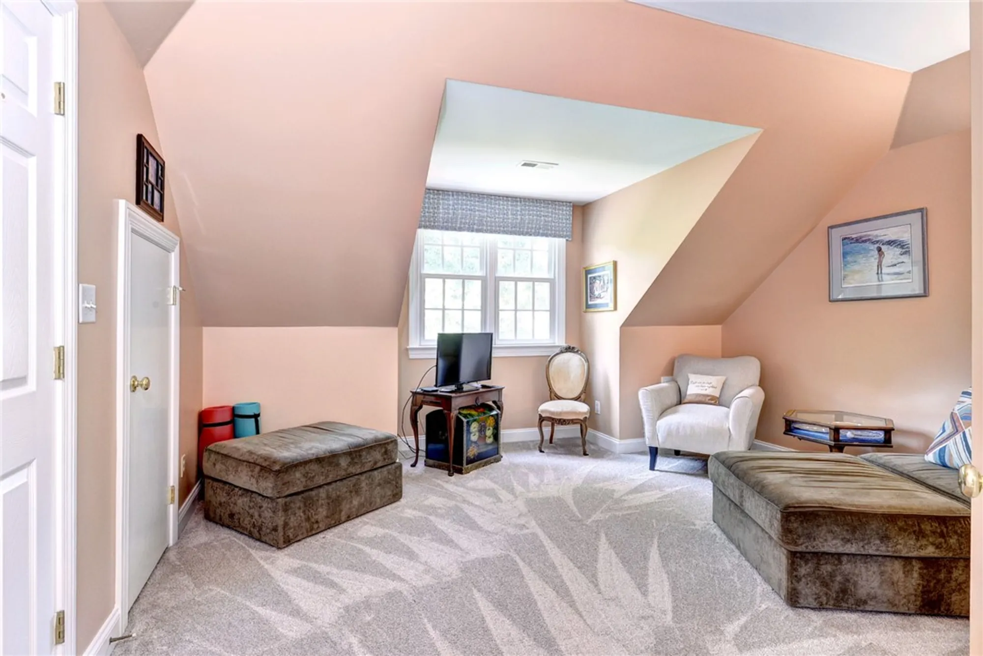 Property Slideshow image 32 of 50 | 2093 harpers mill, Williamsburg, VA, 23185