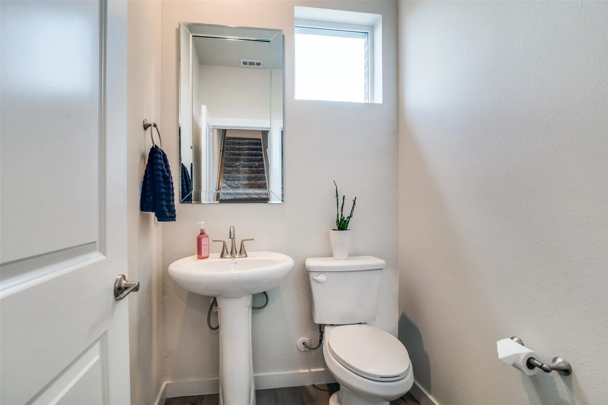 Property Slideshow image 12 of 25 | 619 laurel ln, Wylie, TX, 75098