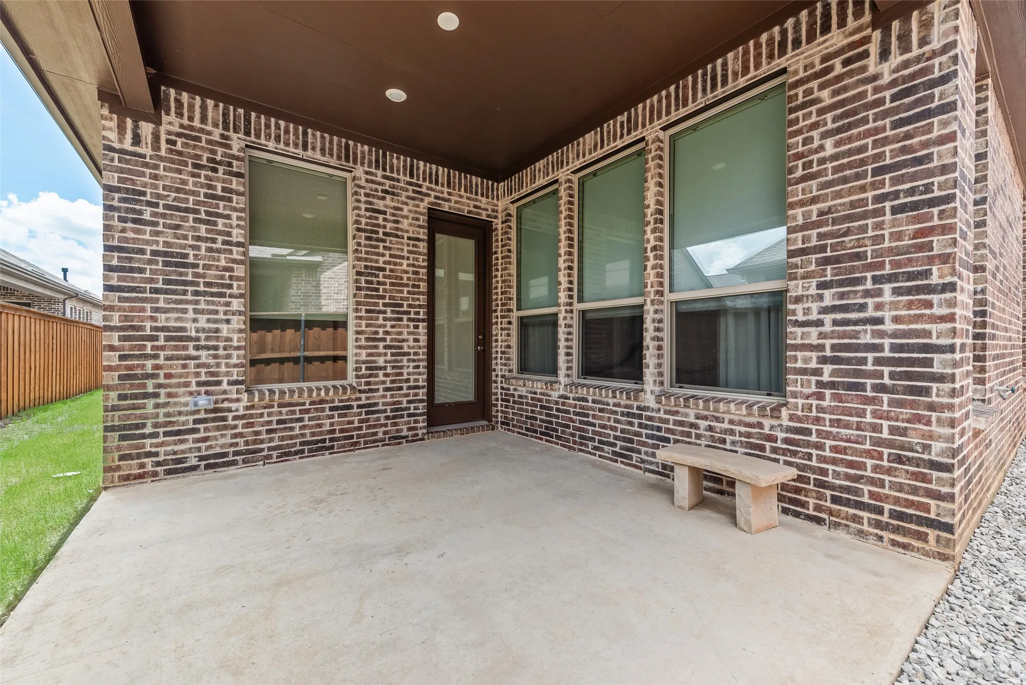 Property Slideshow image 24 of 32 | 4755 kings garden pkwy, Arlington, TX, 76005