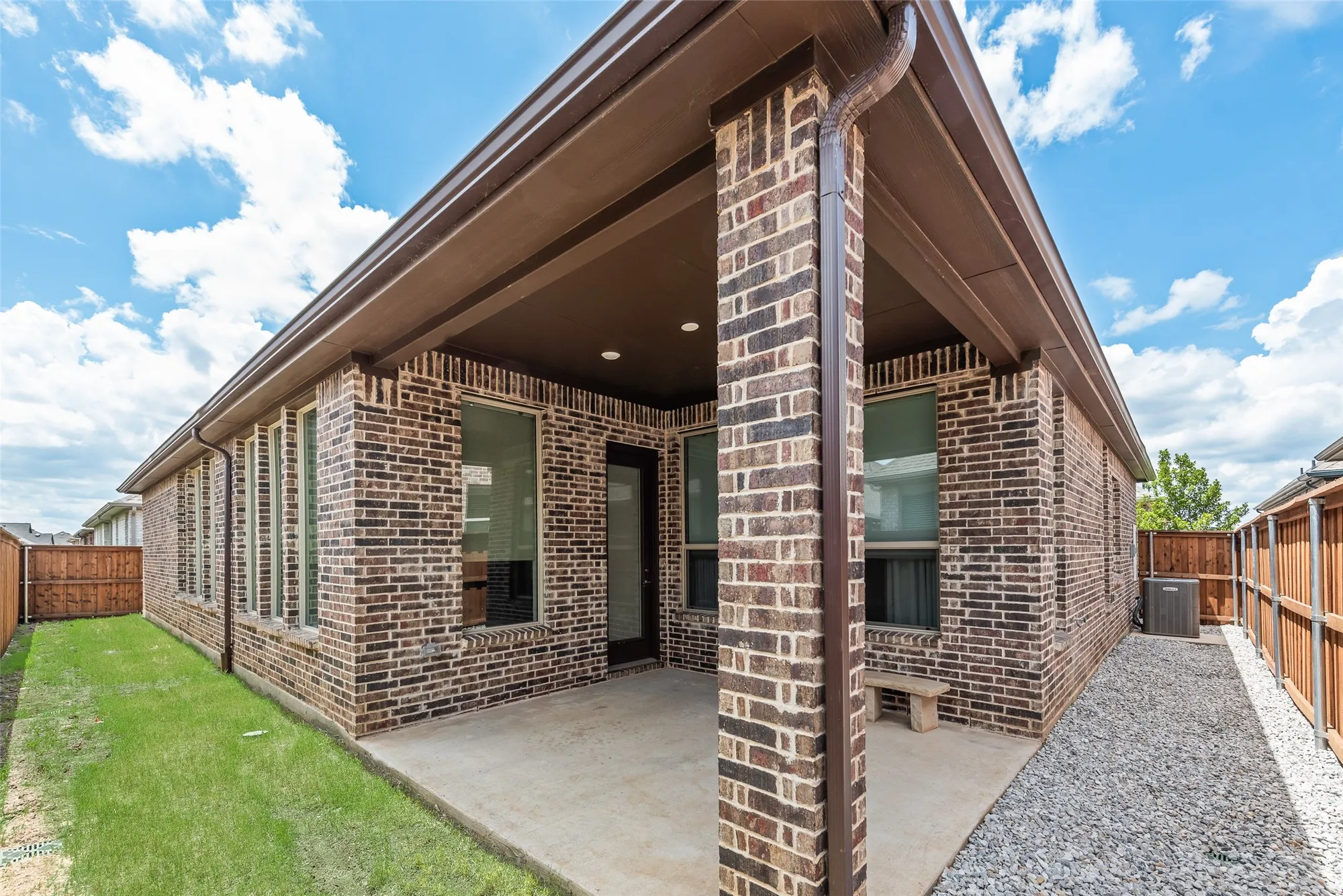 Property Slideshow image 25 of 32 | 4755 kings garden pkwy, Arlington, TX, 76005