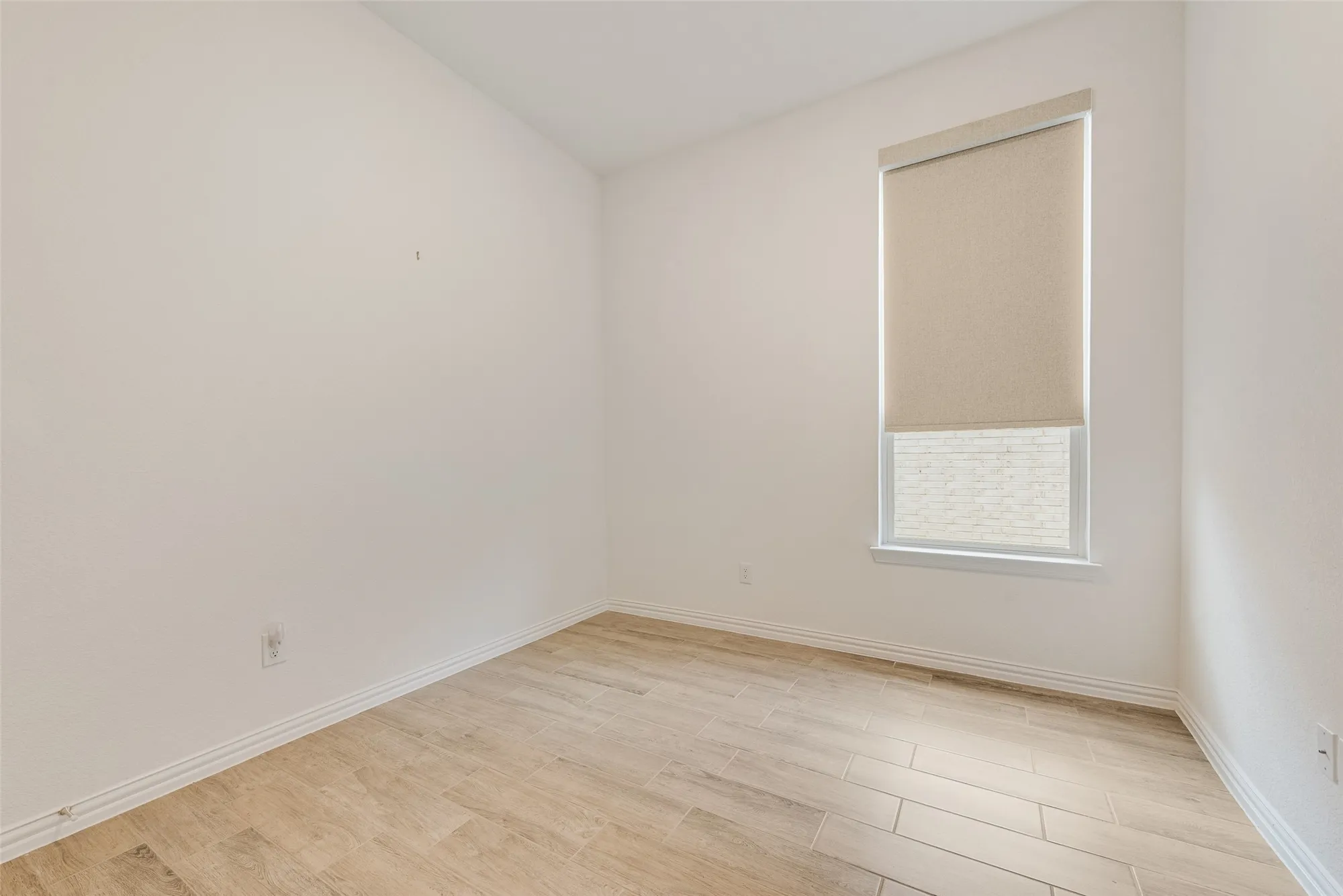 Property Slideshow image 21 of 32 | 4755 kings garden pkwy, Arlington, TX, 76005