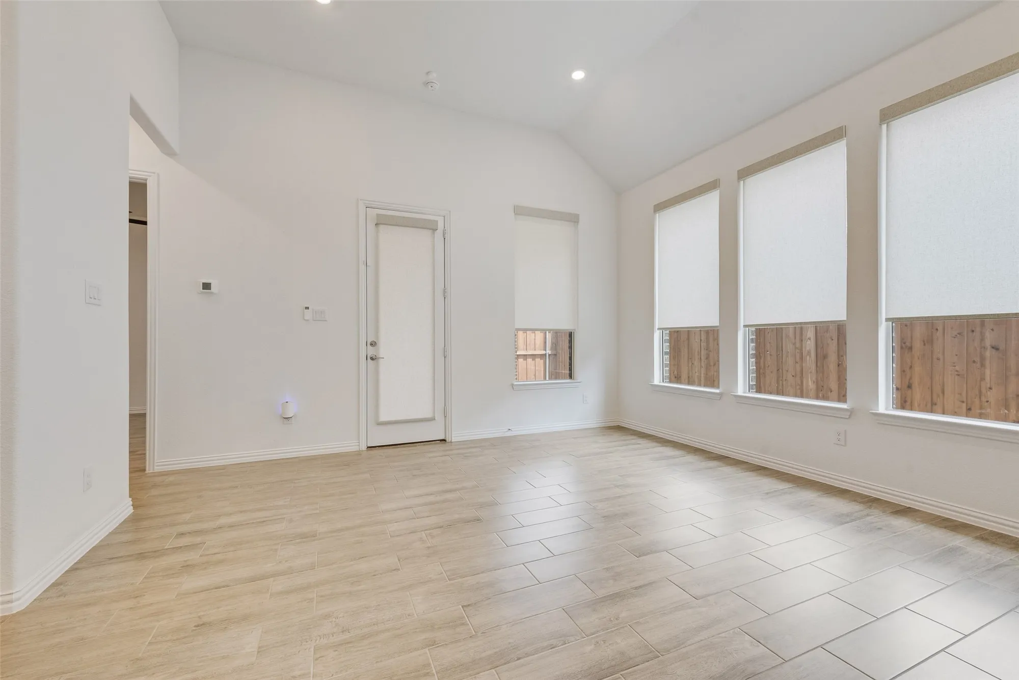 Property Slideshow image 7 of 32 | 4755 kings garden pkwy, Arlington, TX, 76005