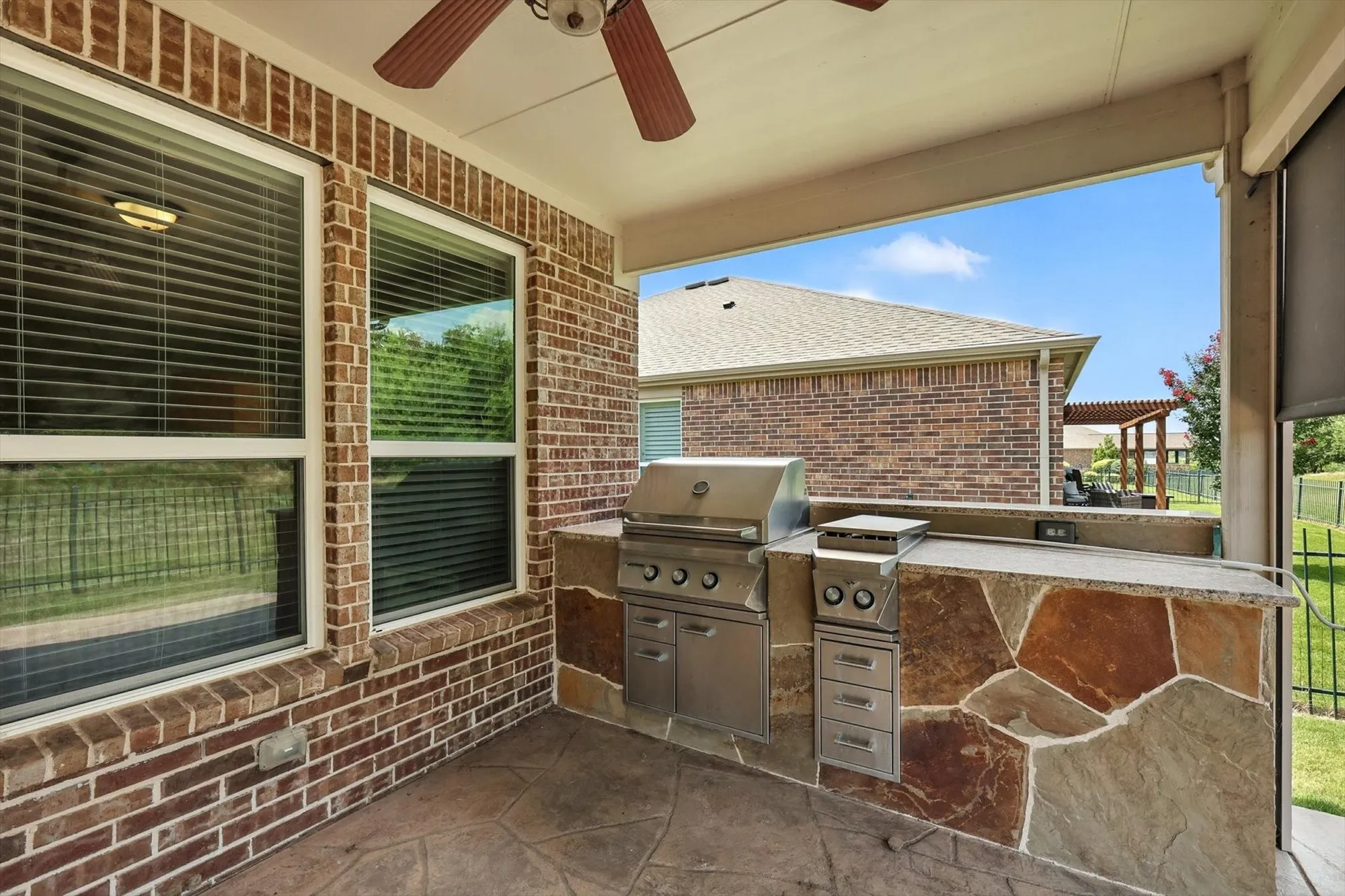 Property Slideshow image 24 of 40 | 6371 walnut hill ct, Frisco, TX, 75036