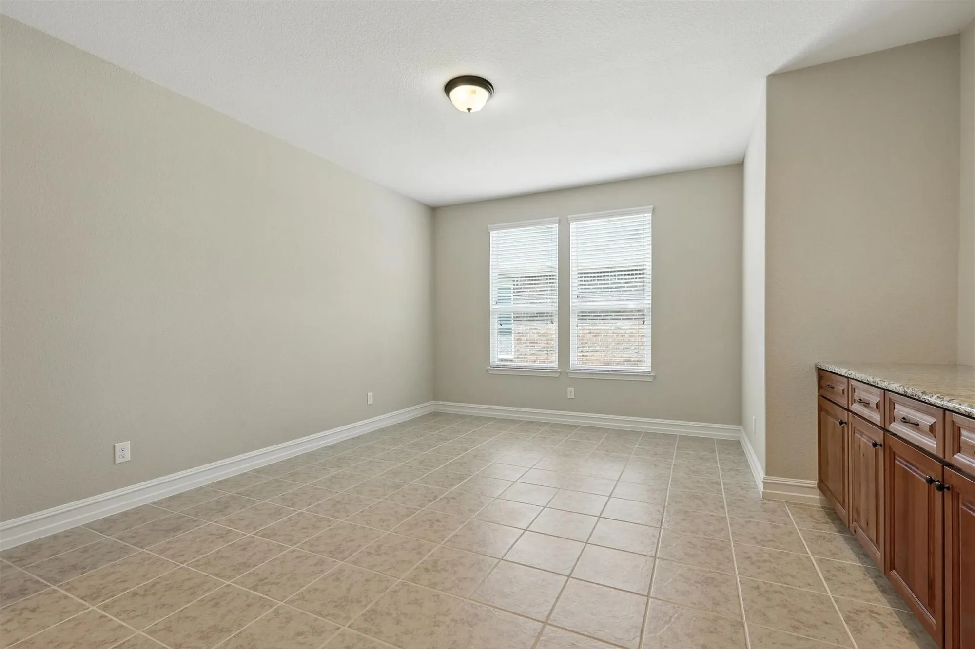 Property Slideshow image 9 of 40 | 6371 walnut hill ct, Frisco, TX, 75036