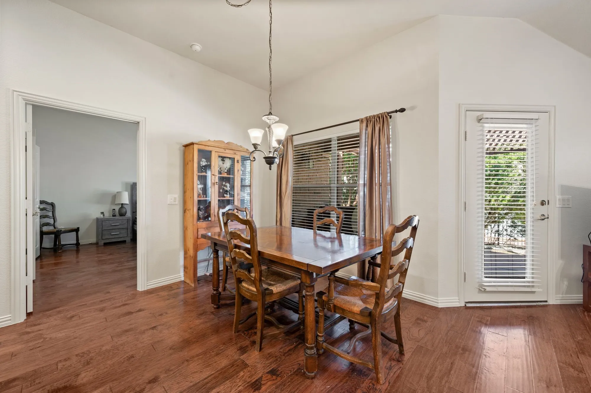 Property Slideshow image 6 of 15 | 1311 shinnecock ct, Fairview, TX, 75069