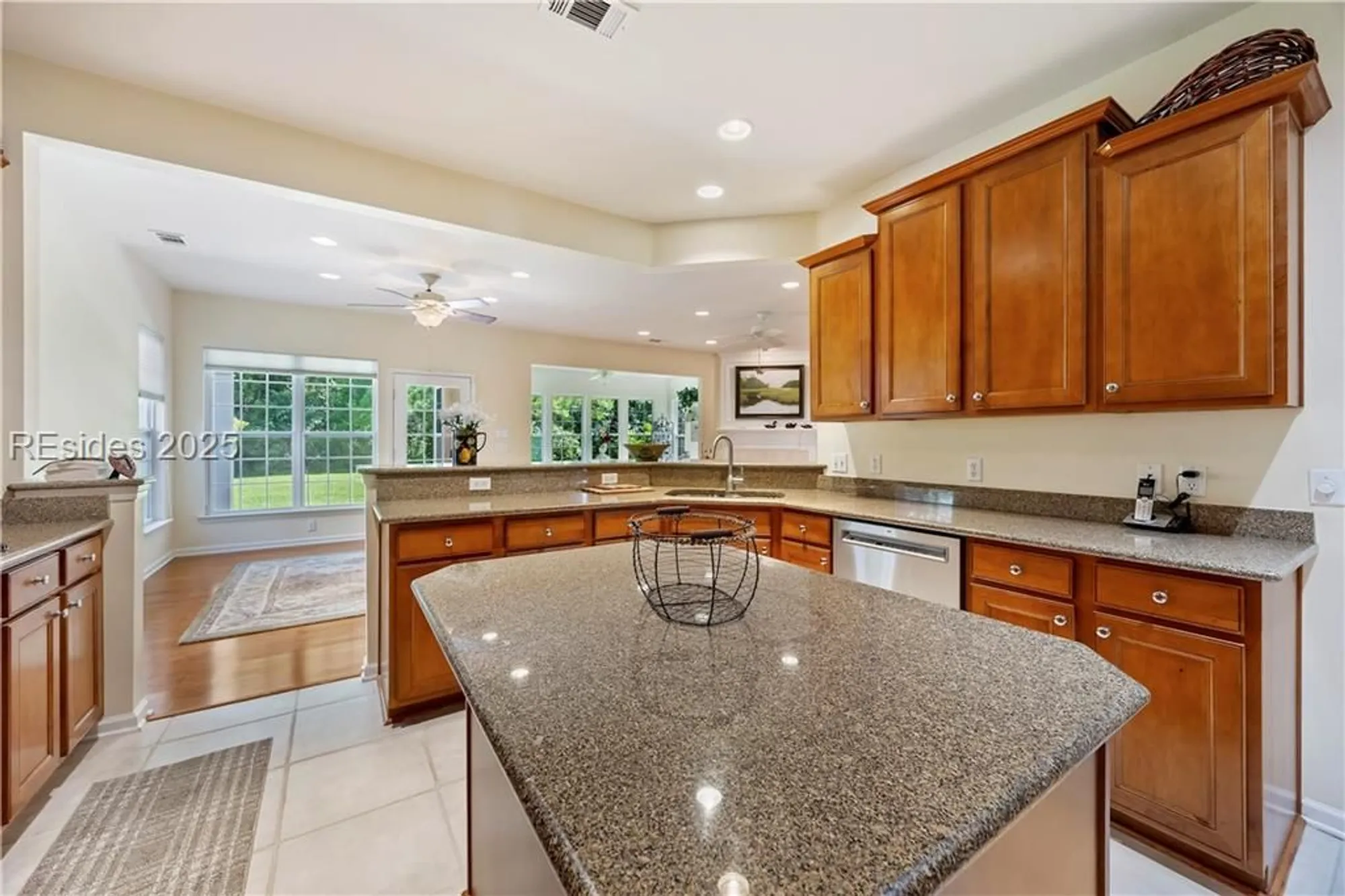 Property Slideshow image 25 of 50 | 10 camilla pink ct, Bluffton, SC, 29909