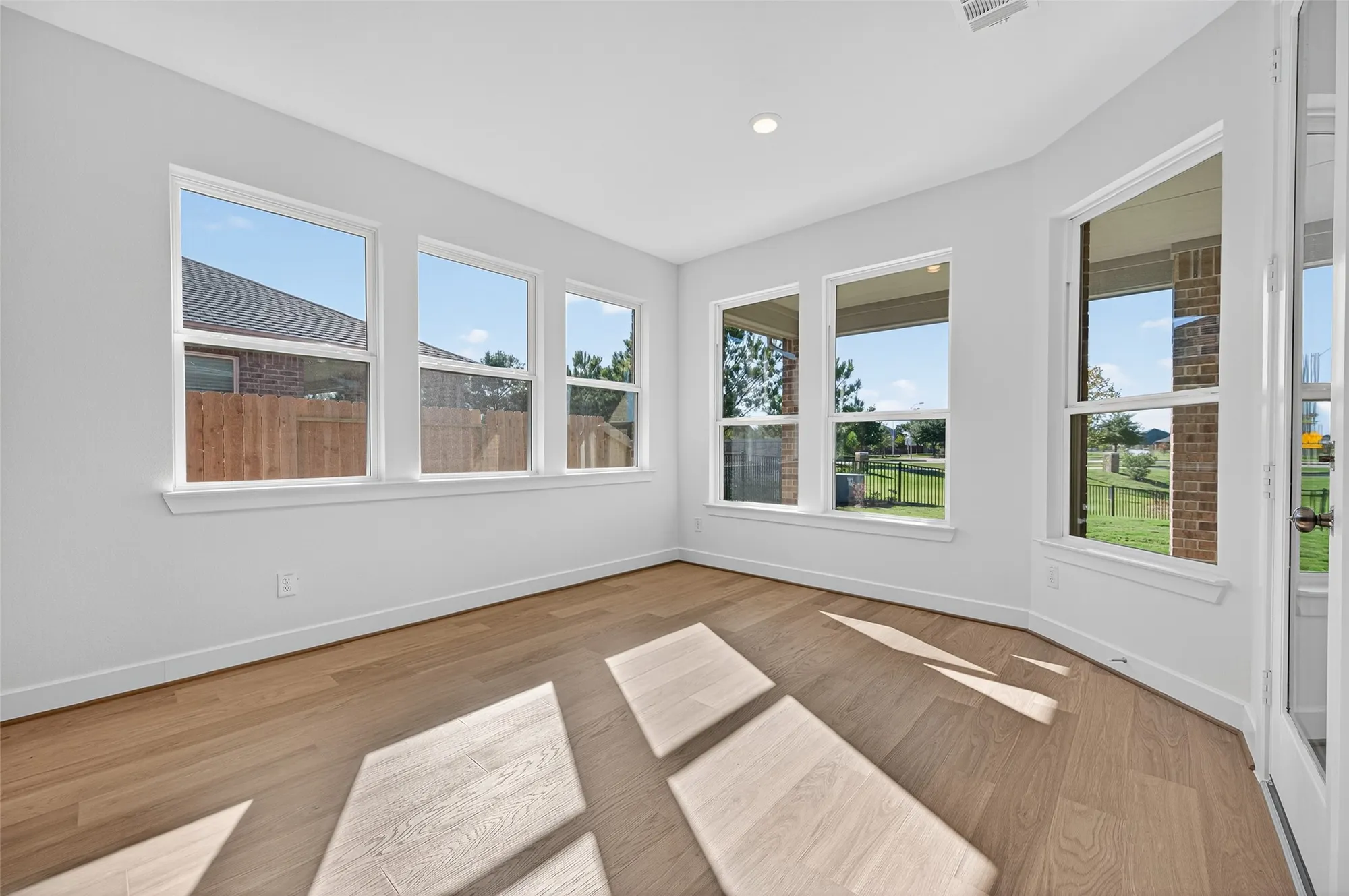 Property Slideshow image 17 of 42 | 5734 pedernales bend ln, Fulshear, TX, 77441