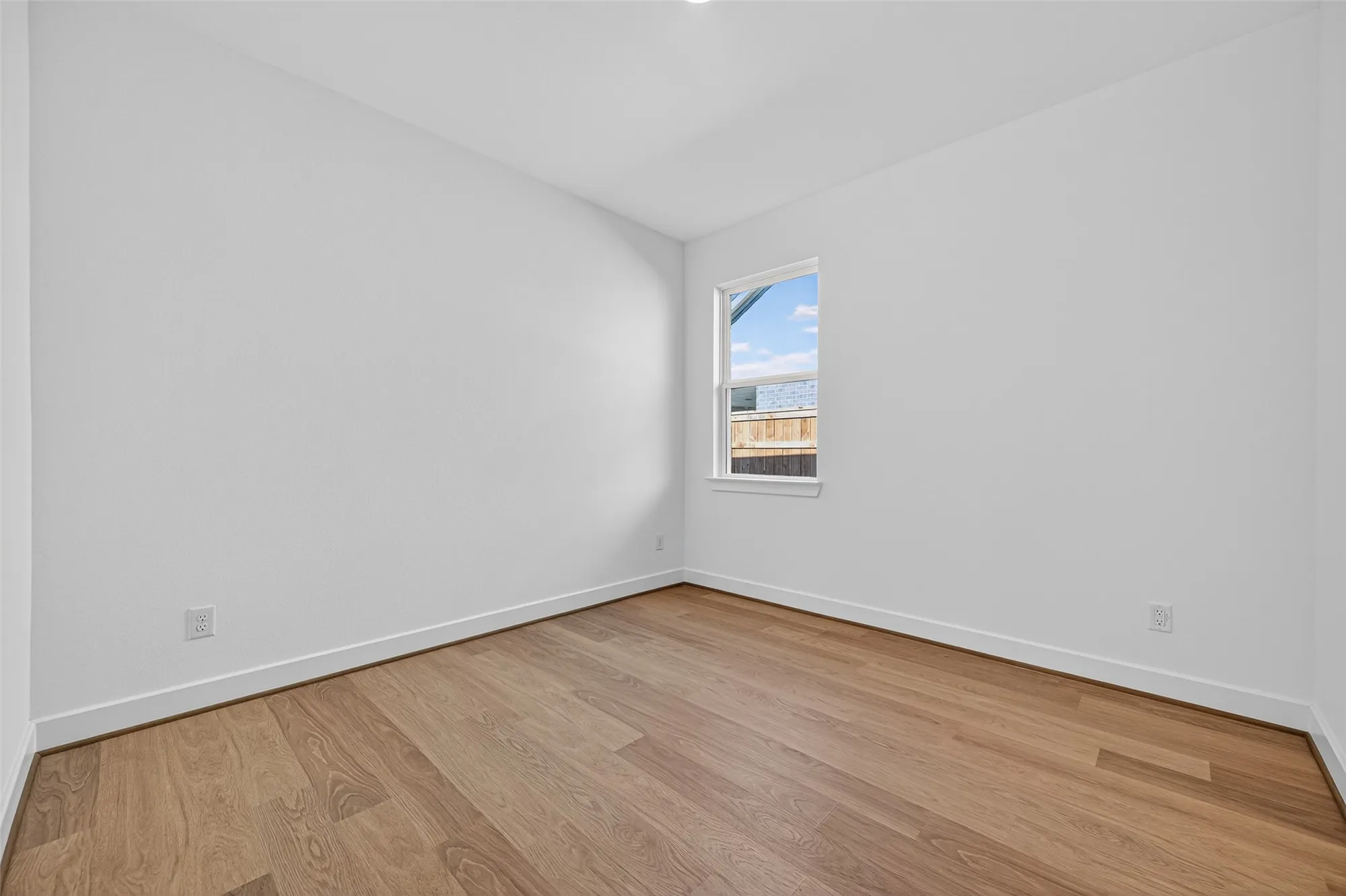 Property Slideshow image 10 of 42 | 5734 pedernales bend ln, Fulshear, TX, 77441