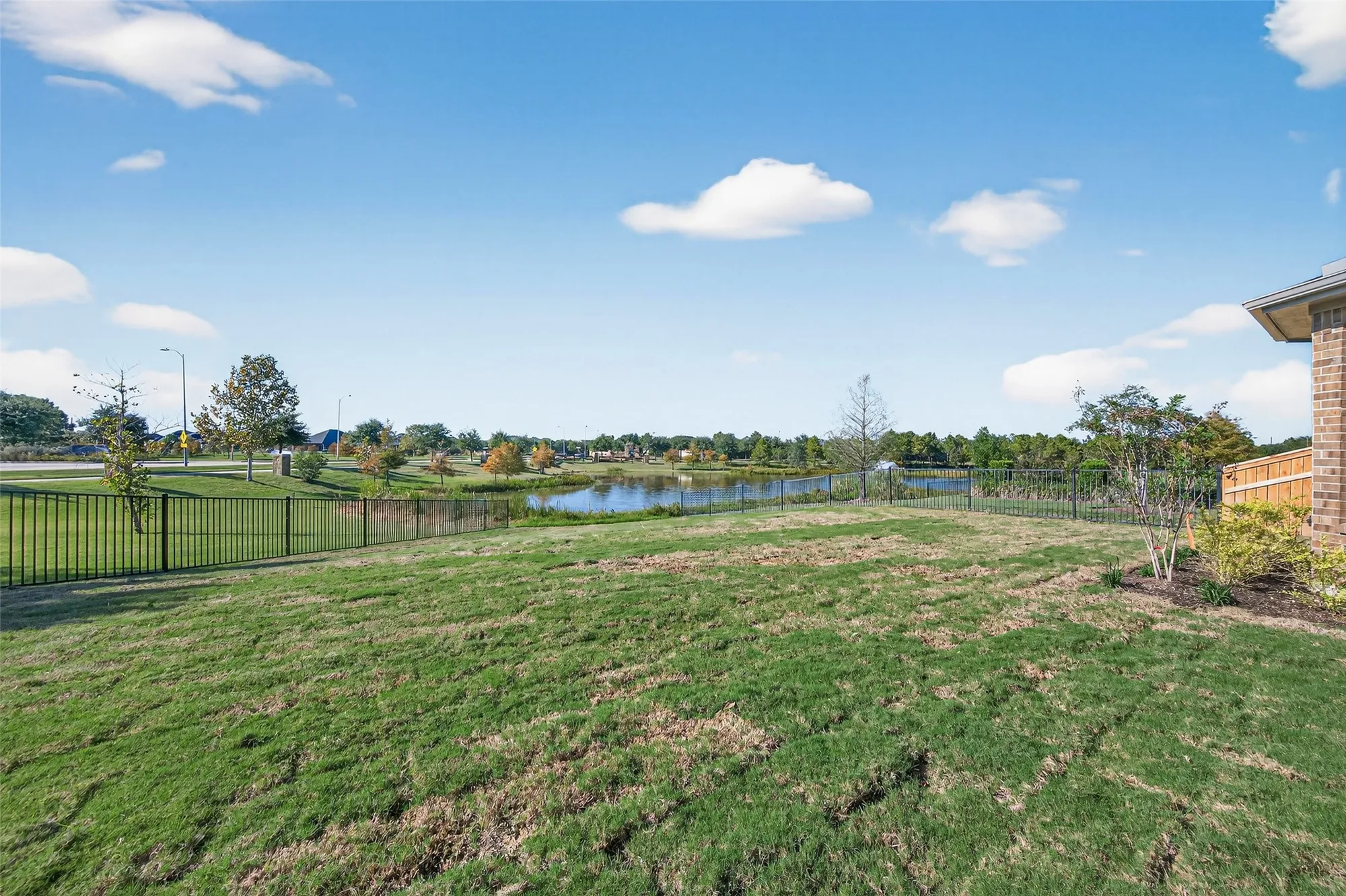 Property Slideshow image 26 of 42 | 5734 pedernales bend ln, Fulshear, TX, 77441