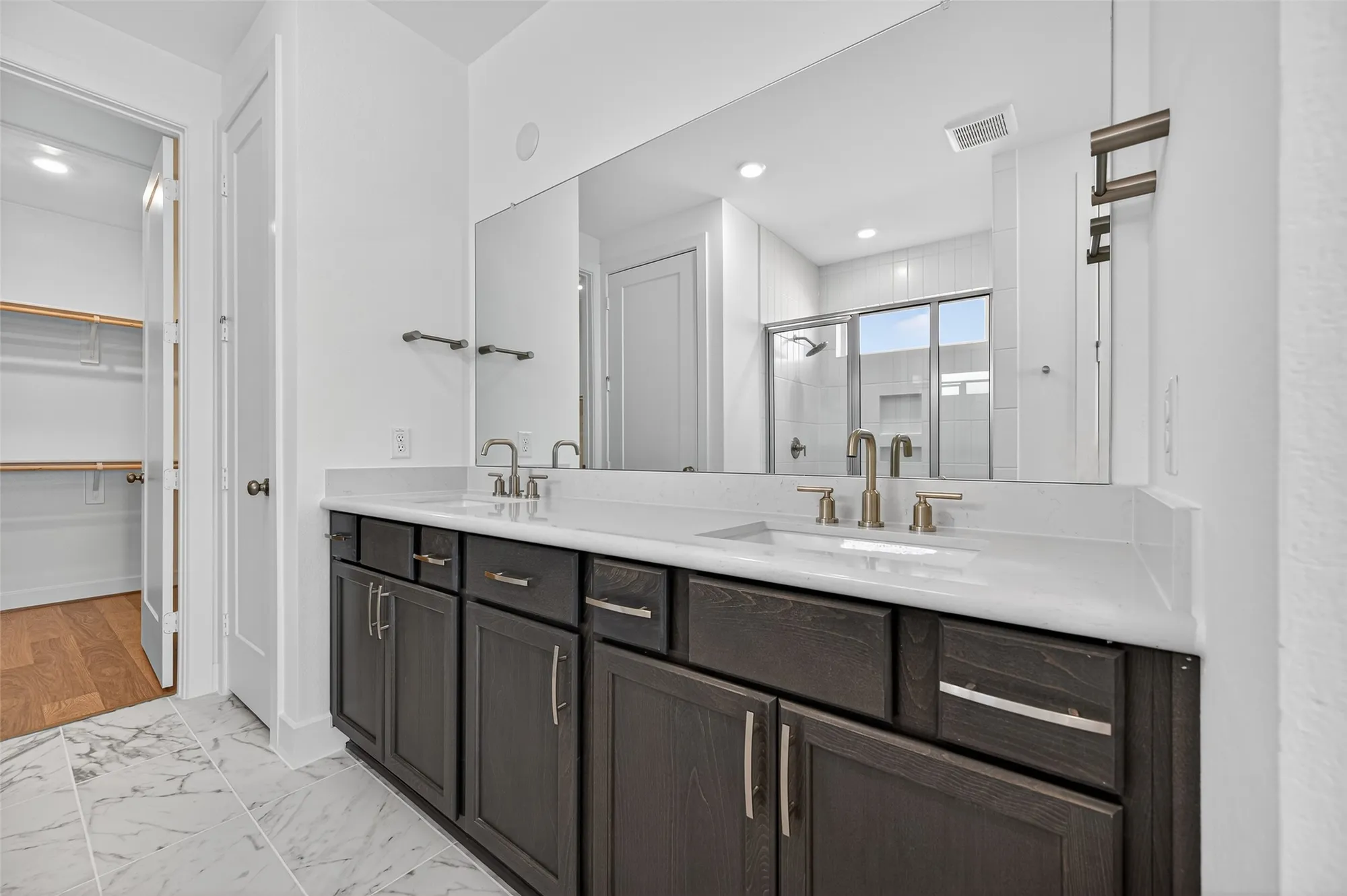 Property Slideshow image 20 of 42 | 5734 pedernales bend ln, Fulshear, TX, 77441