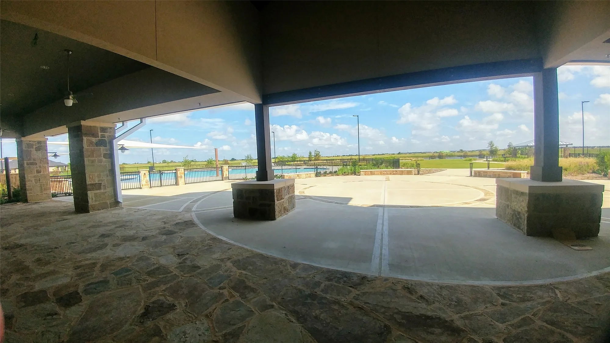 Property Slideshow image 36 of 42 | 5734 pedernales bend ln, Fulshear, TX, 77441