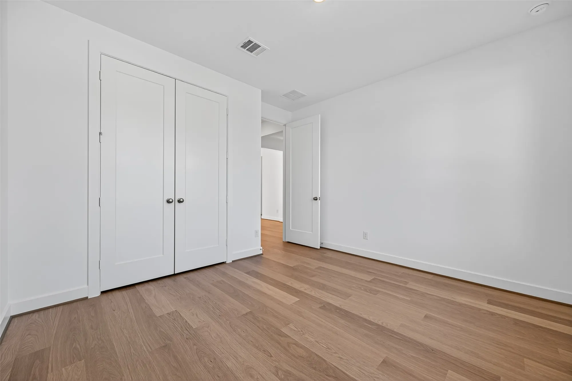 Property Slideshow image 3 of 42 | 5734 pedernales bend ln, Fulshear, TX, 77441