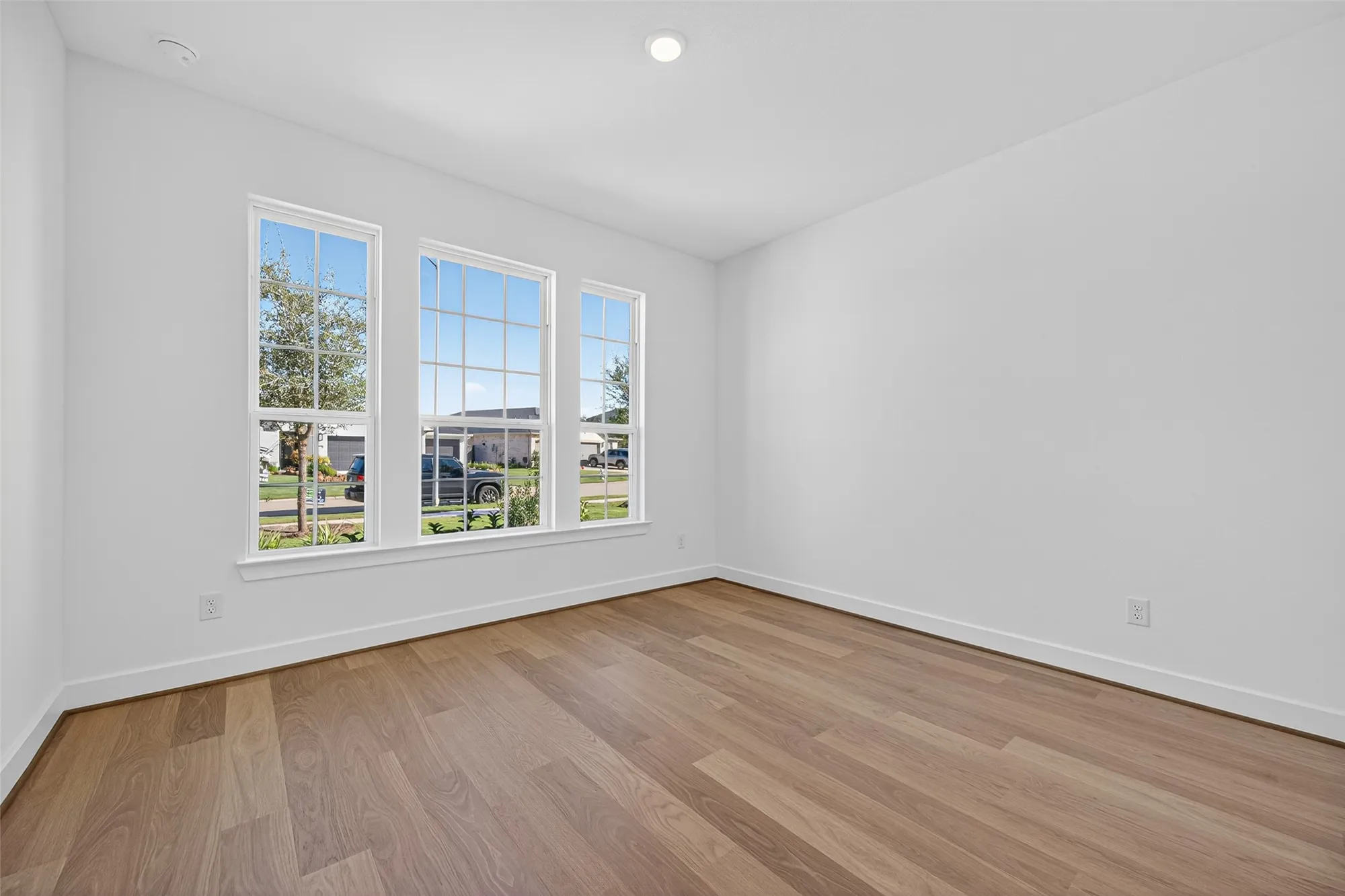 Property Slideshow image 4 of 42 | 5734 pedernales bend ln, Fulshear, TX, 77441