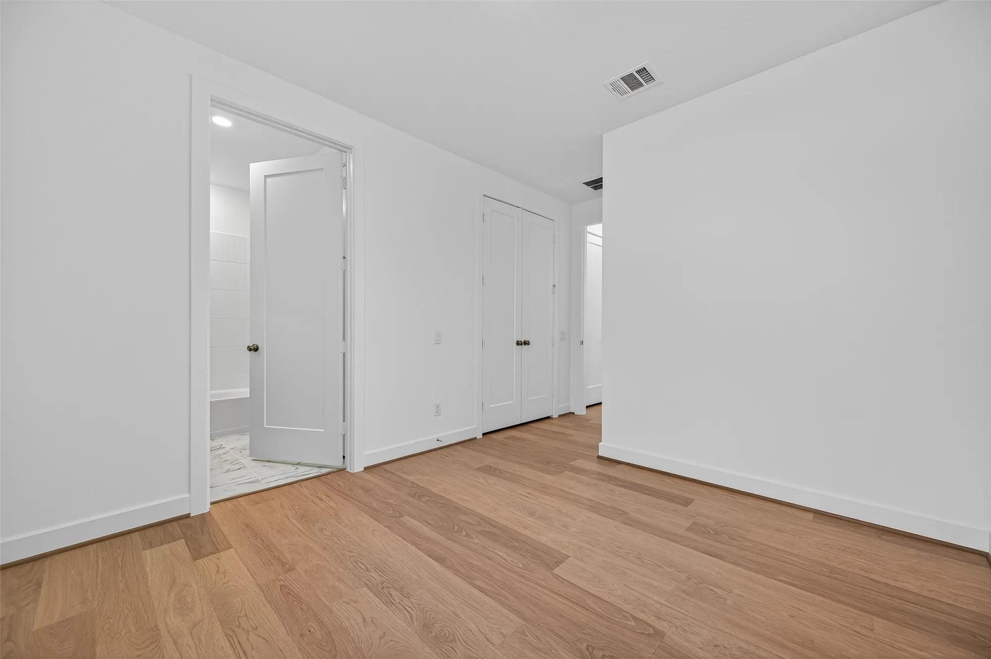 Property Slideshow image 9 of 42 | 5734 pedernales bend ln, Fulshear, TX, 77441