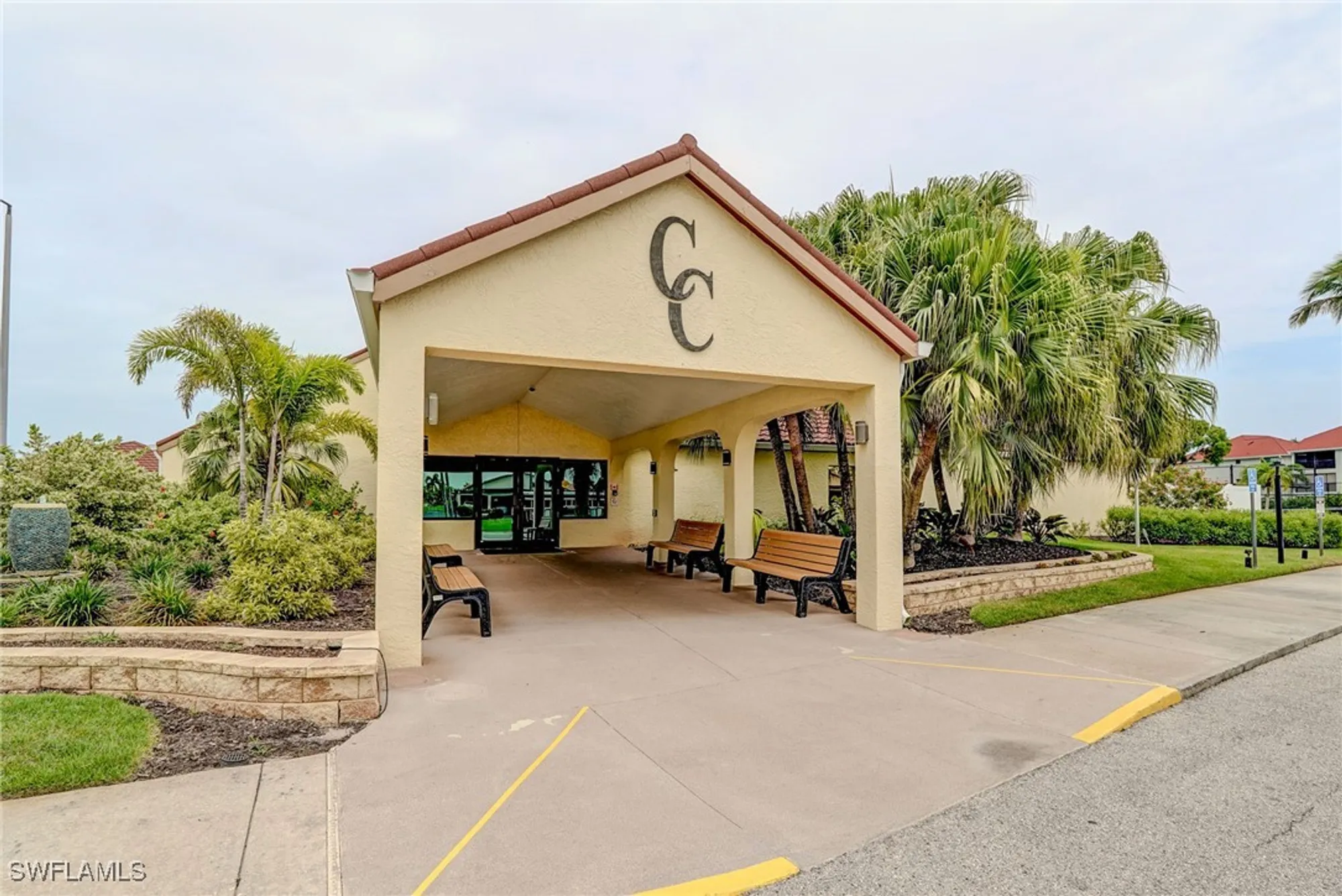 Property Slideshow image 13 of 45 | 16860 ginger ln 3047, Fort Myers, FL, 33908