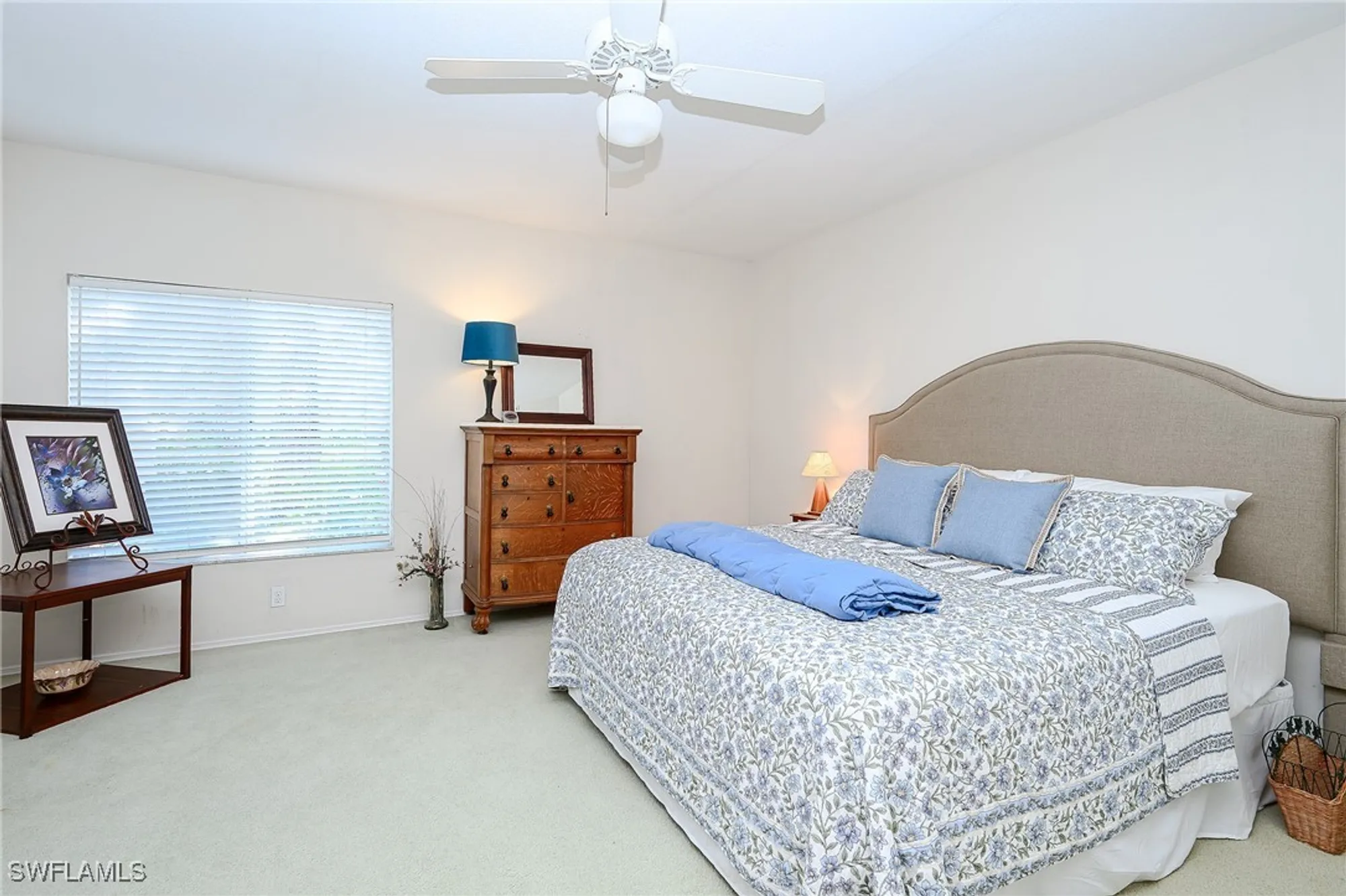 Property Slideshow image 10 of 19 | 5809 glencove dr 902, Naples, FL, 34108