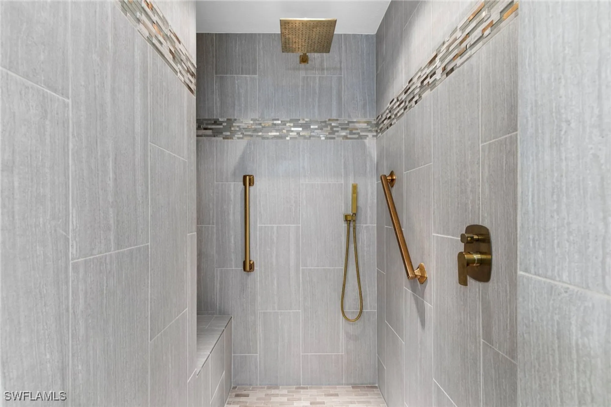 Property Slideshow image 10 of 17 | 570 el camino real apt 2303, Naples, FL, 34119