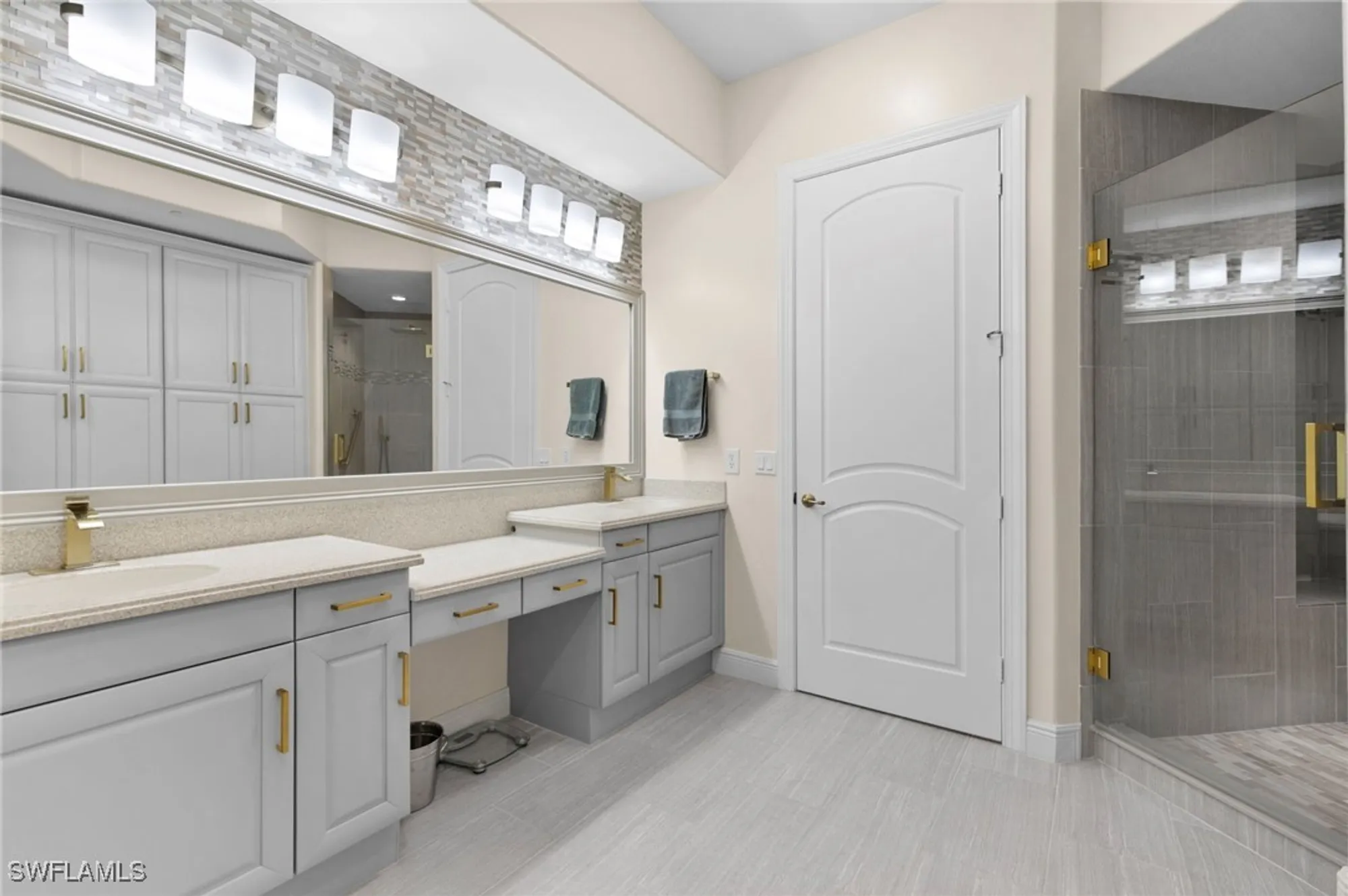 Property Slideshow image 9 of 17 | 570 el camino real apt 2303, Naples, FL, 34119