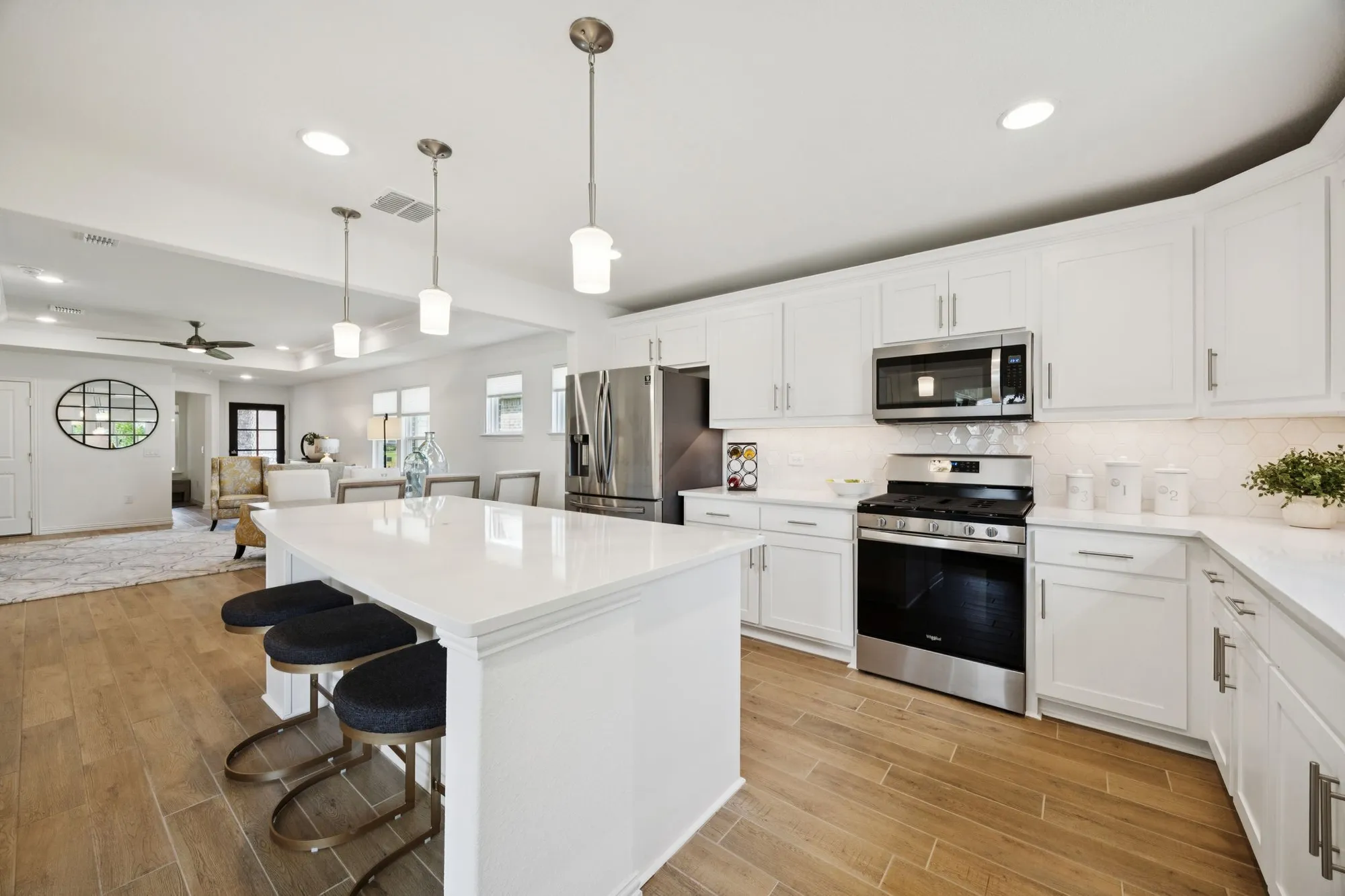 Property Slideshow image 17 of 35 | 401 long pines dr, Mckinney, TX, 75071