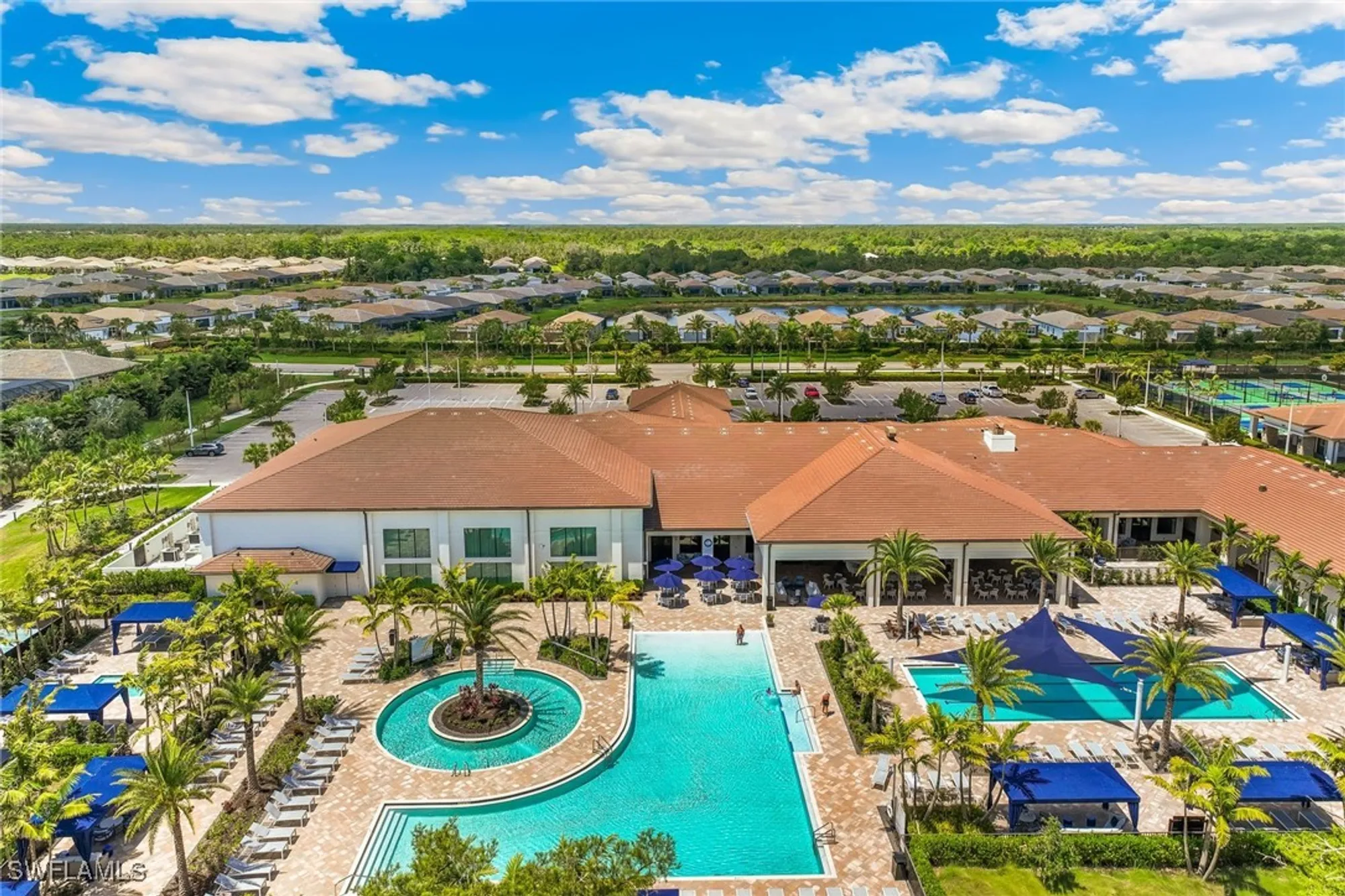 Property Slideshow image 19 of 39 | 12349 dahlia ct, Naples, FL, 34120