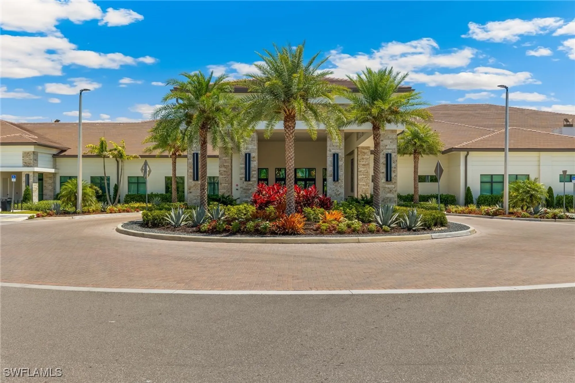 Property Slideshow image 24 of 39 | 12349 dahlia ct, Naples, FL, 34120