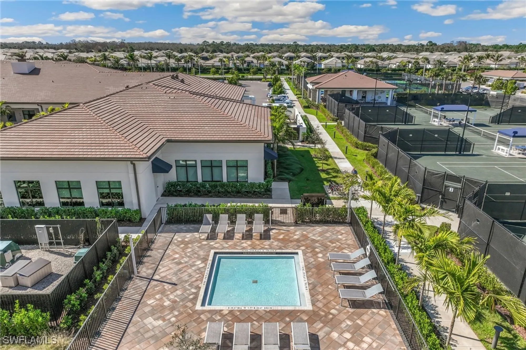 Property Slideshow image 36 of 39 | 12349 dahlia ct, Naples, FL, 34120