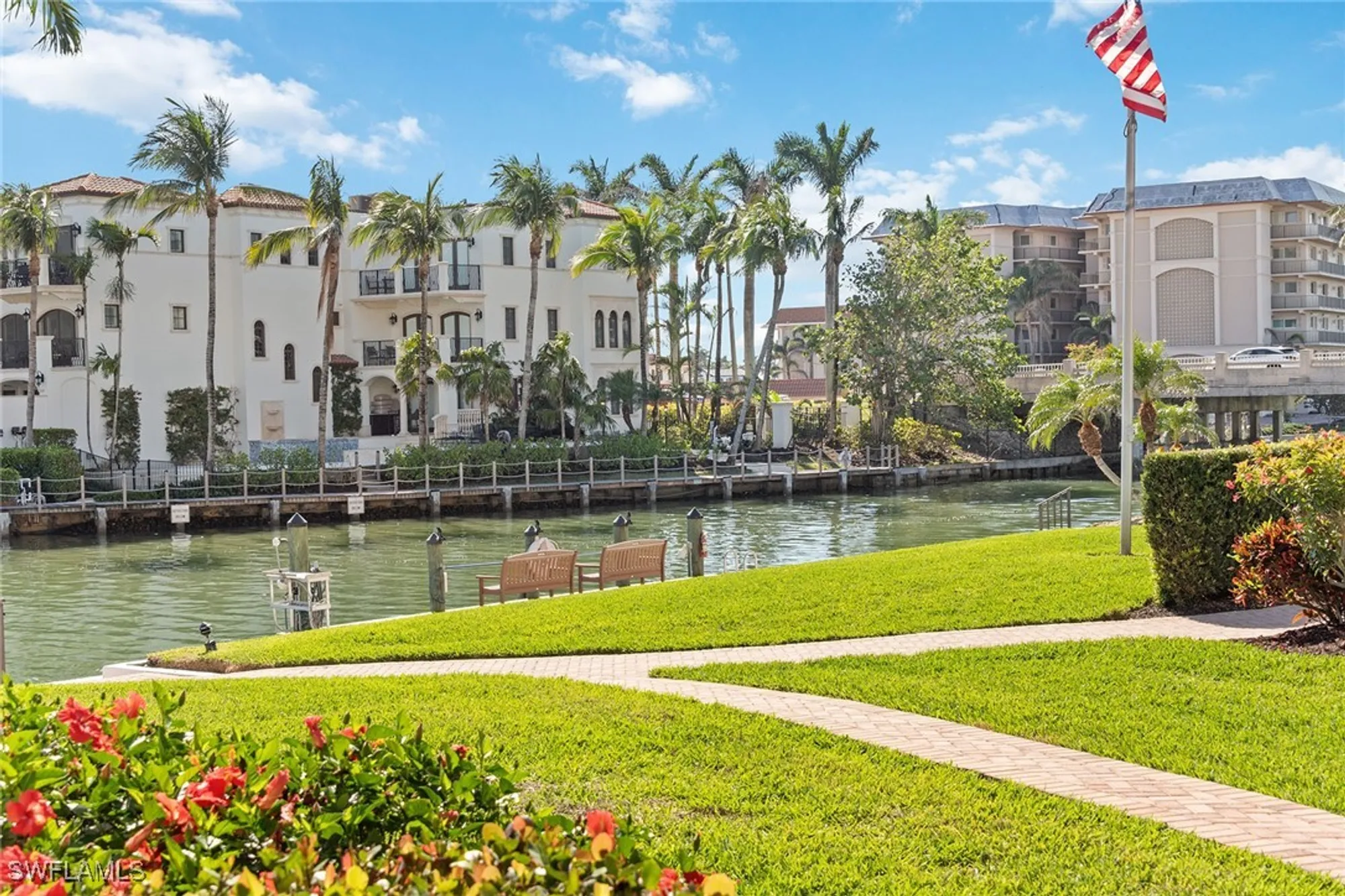 Property Slideshow image 18 of 25 | 2900 gulf shore blvd 310, Naples, FL, 34103
