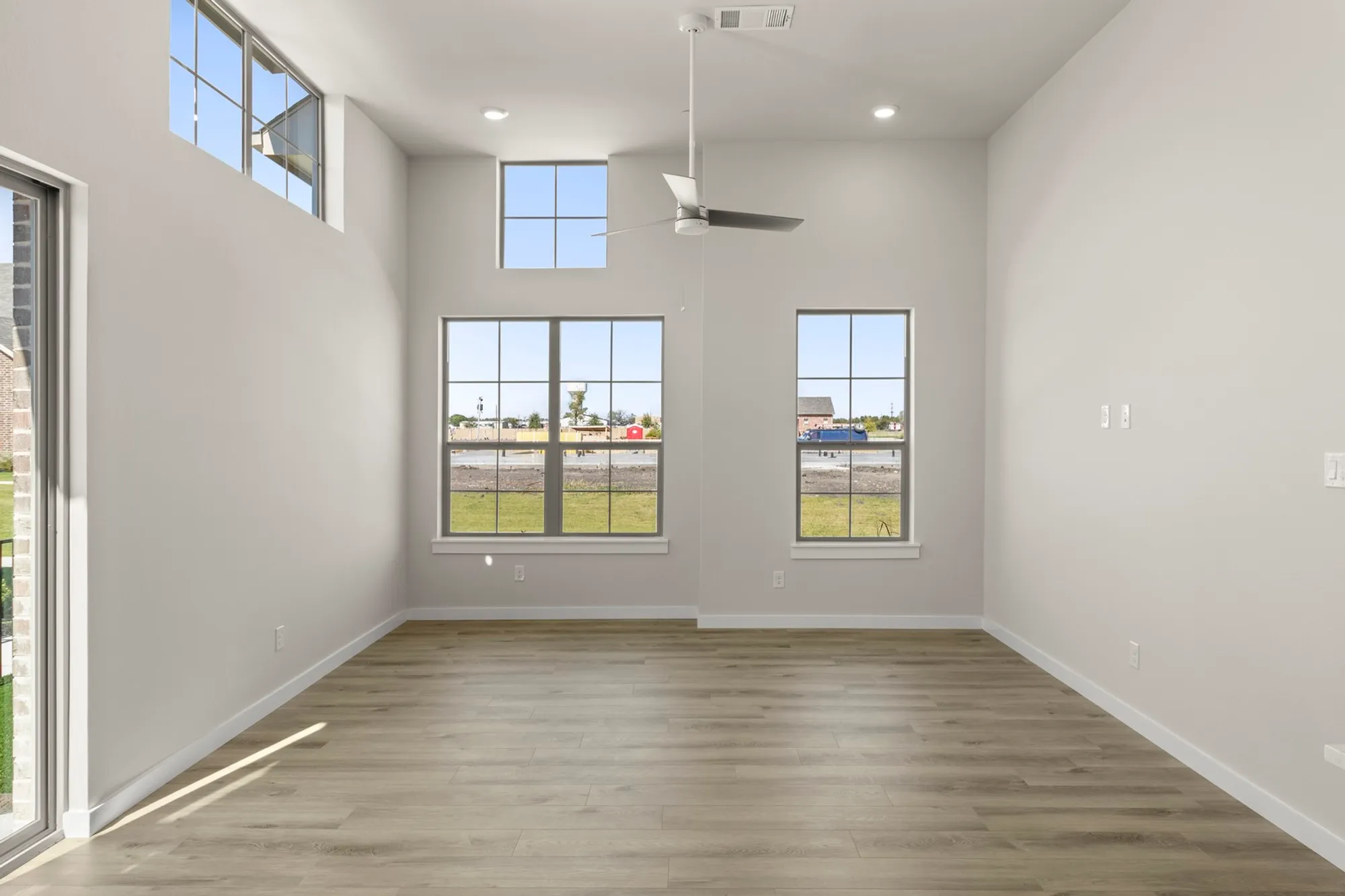 Property Slideshow image 13 of 28 | 644 oakridge dr, Wylie, TX, 75098