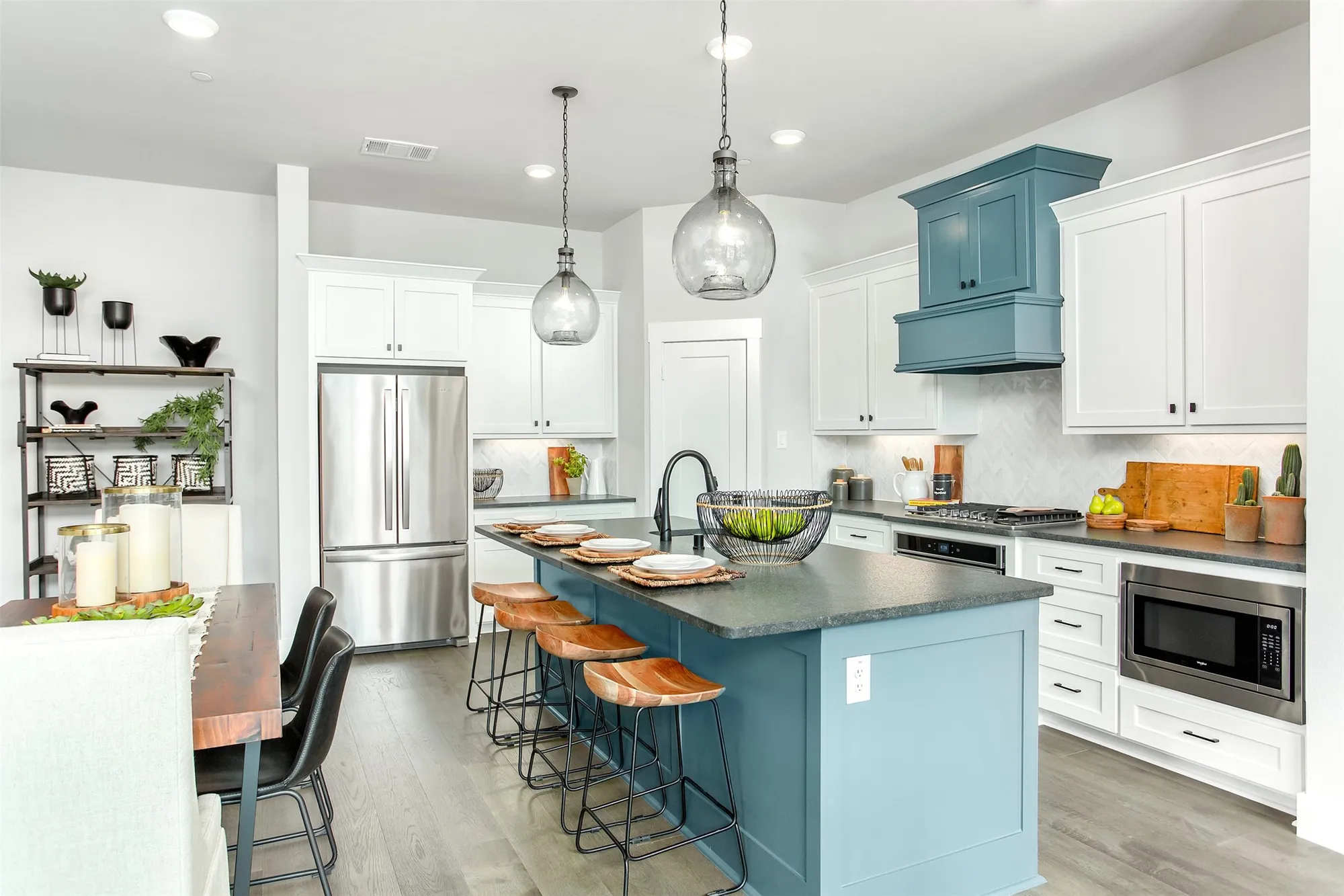 Property Slideshow image 11 of 24 | 2820 applewood way, Wylie, TX, 75098