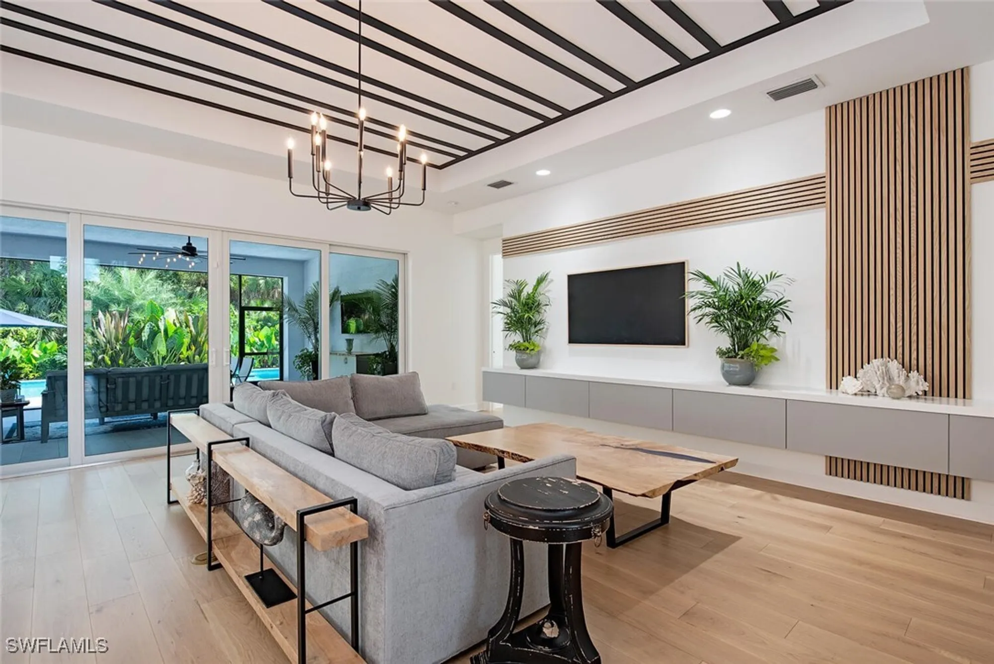 Property Slideshow image 10 of 42 | 12049 azalea way, Naples, FL, 34120