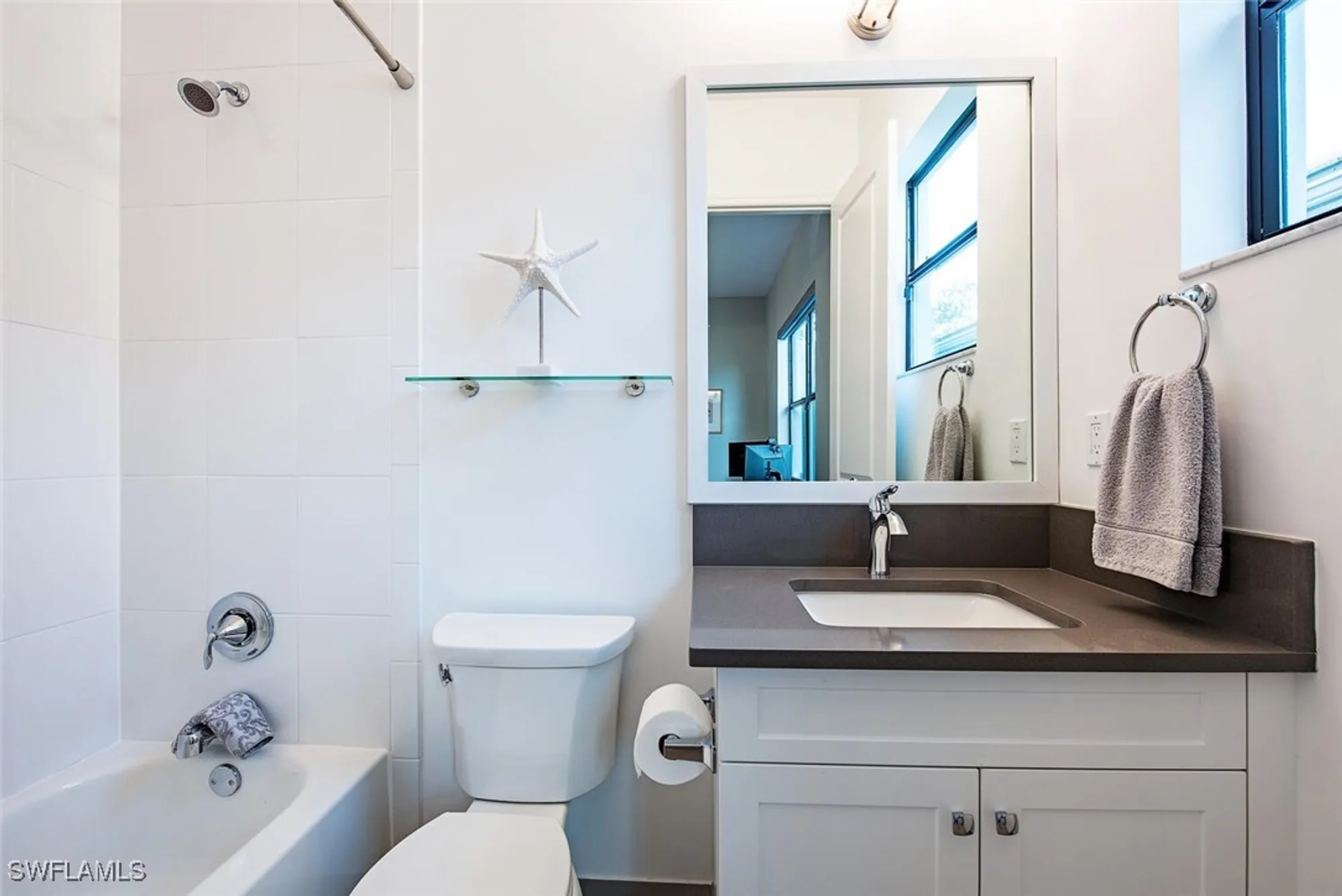 Property Slideshow image 28 of 42 | 12049 azalea way, Naples, FL, 34120