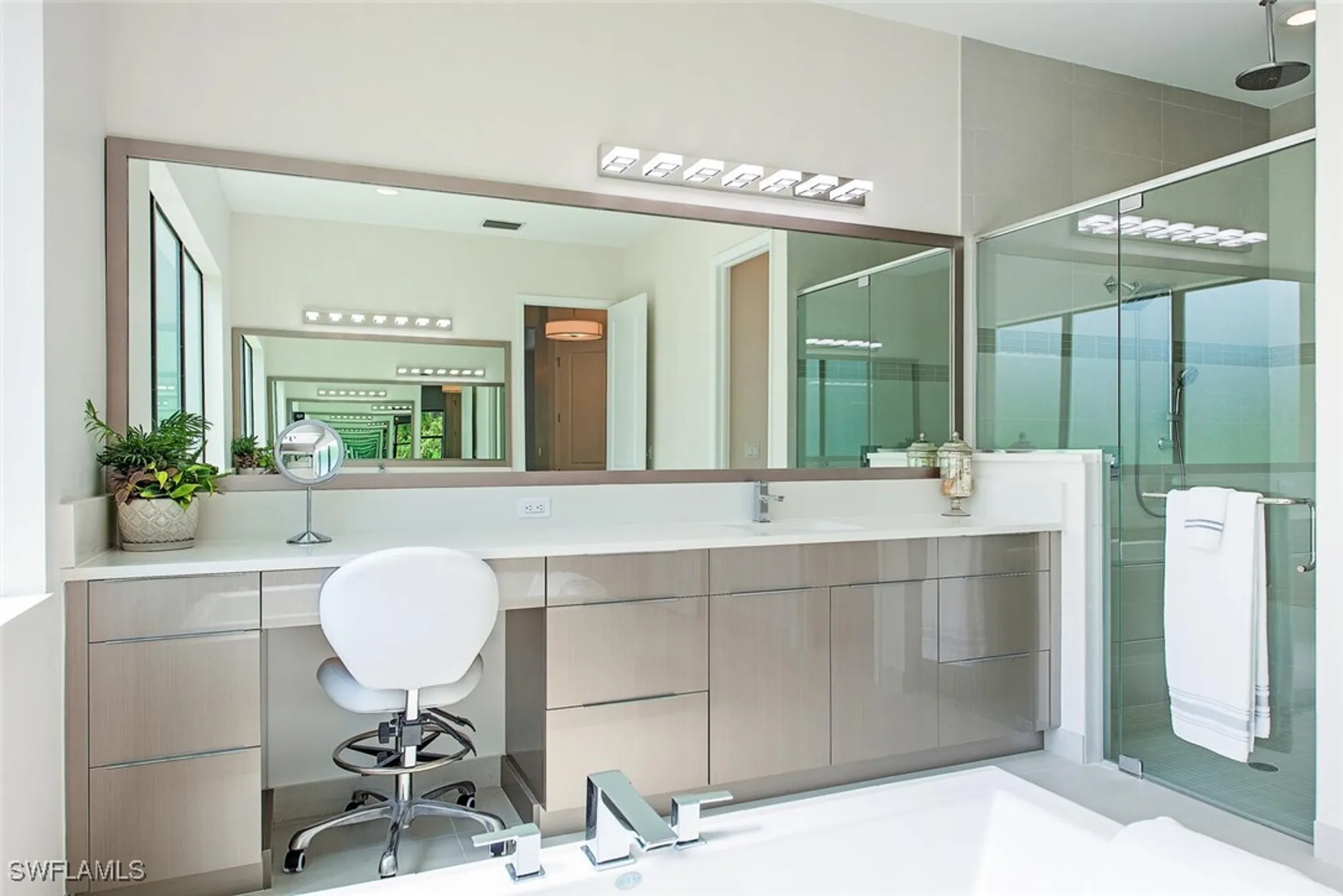 Property Slideshow image 22 of 42 | 12049 azalea way, Naples, FL, 34120