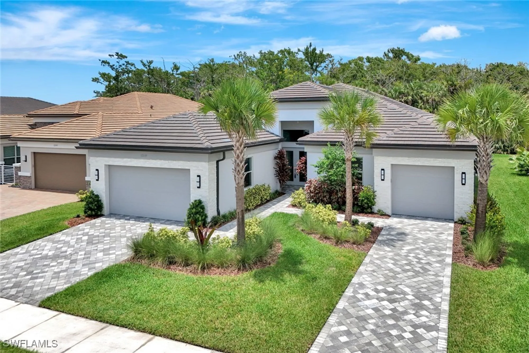 Property Slideshow image 32 of 42 | 12049 azalea way, Naples, FL, 34120