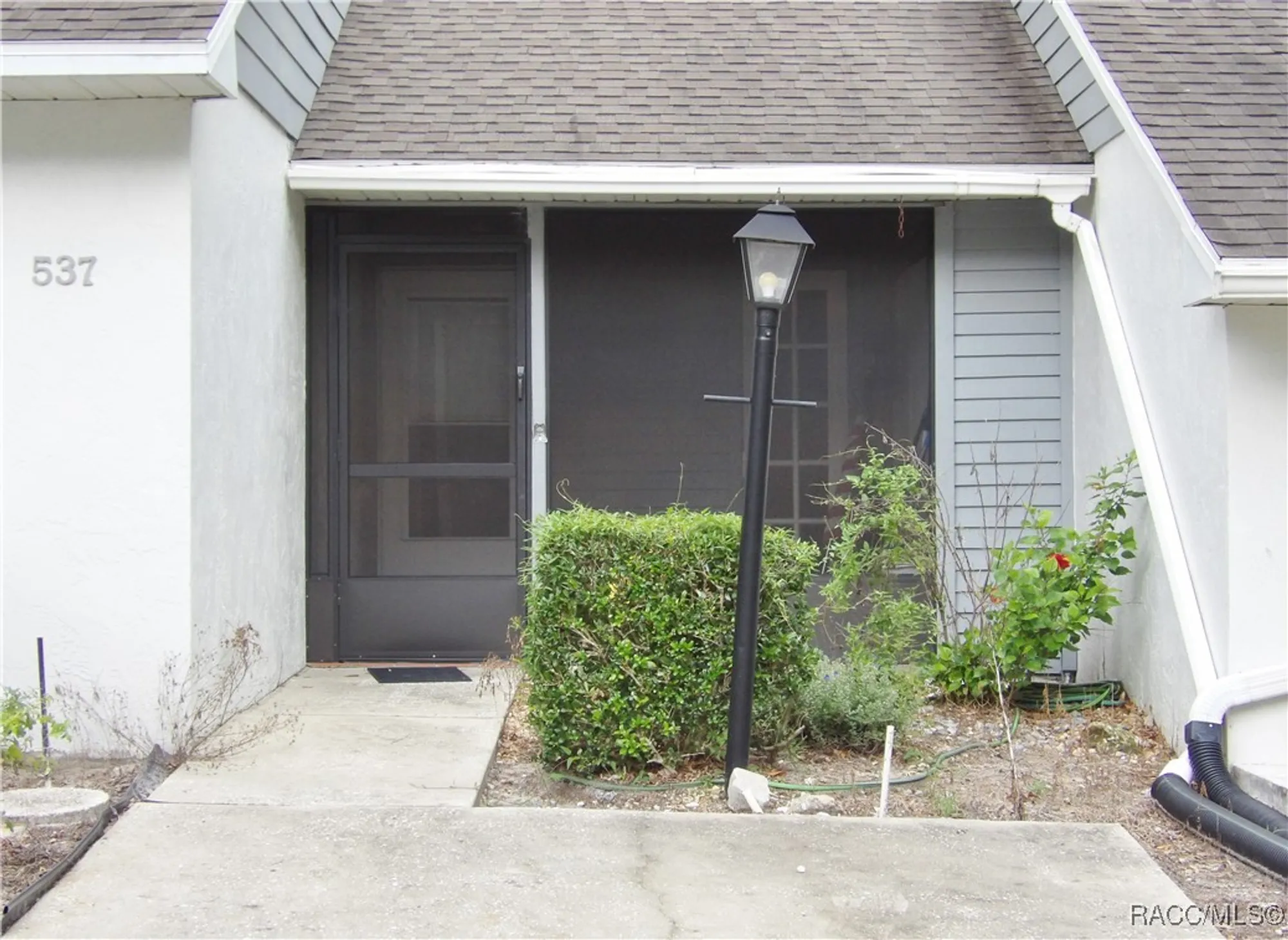 Property Slideshow image 1 of 11 | 537 w cherry laurel ct, Beverly Hills, FL, 34465