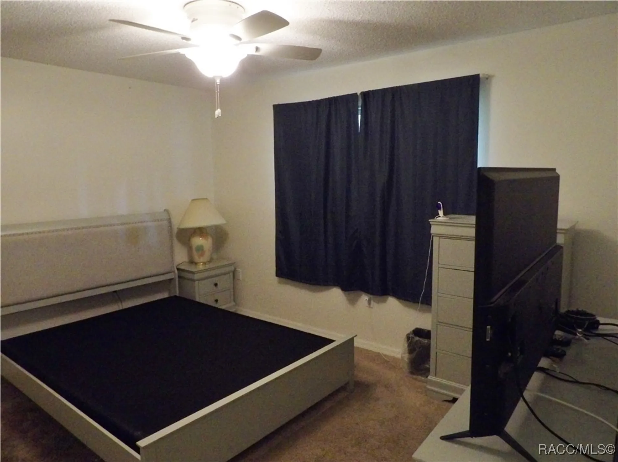 Property Slideshow image 8 of 11 | 537 w cherry laurel ct, Beverly Hills, FL, 34465