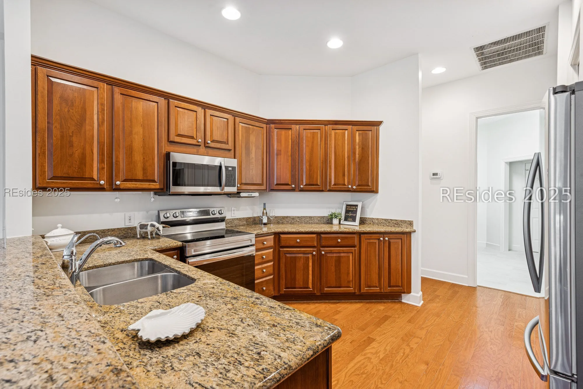 Property Slideshow image 30 of 65 | 8 branford ln, Hilton Head Island, SC, 29926