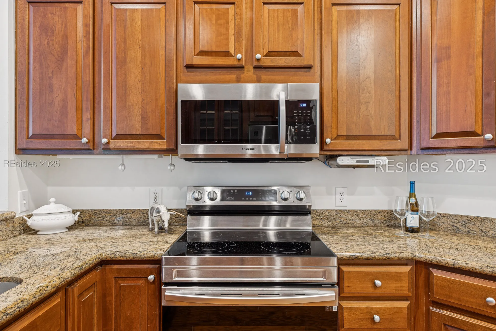 Property Slideshow image 32 of 65 | 8 branford ln, Hilton Head Island, SC, 29926