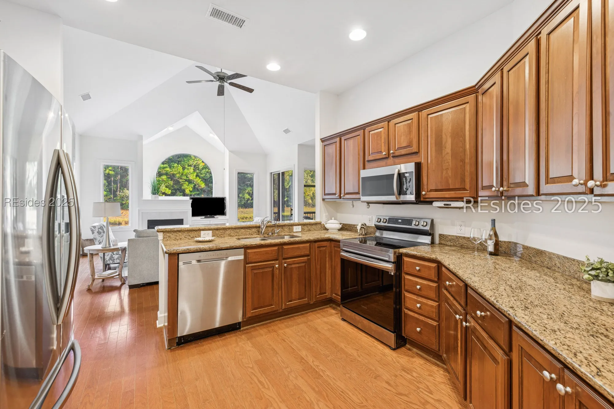Property Slideshow image 33 of 65 | 8 branford ln, Hilton Head Island, SC, 29926