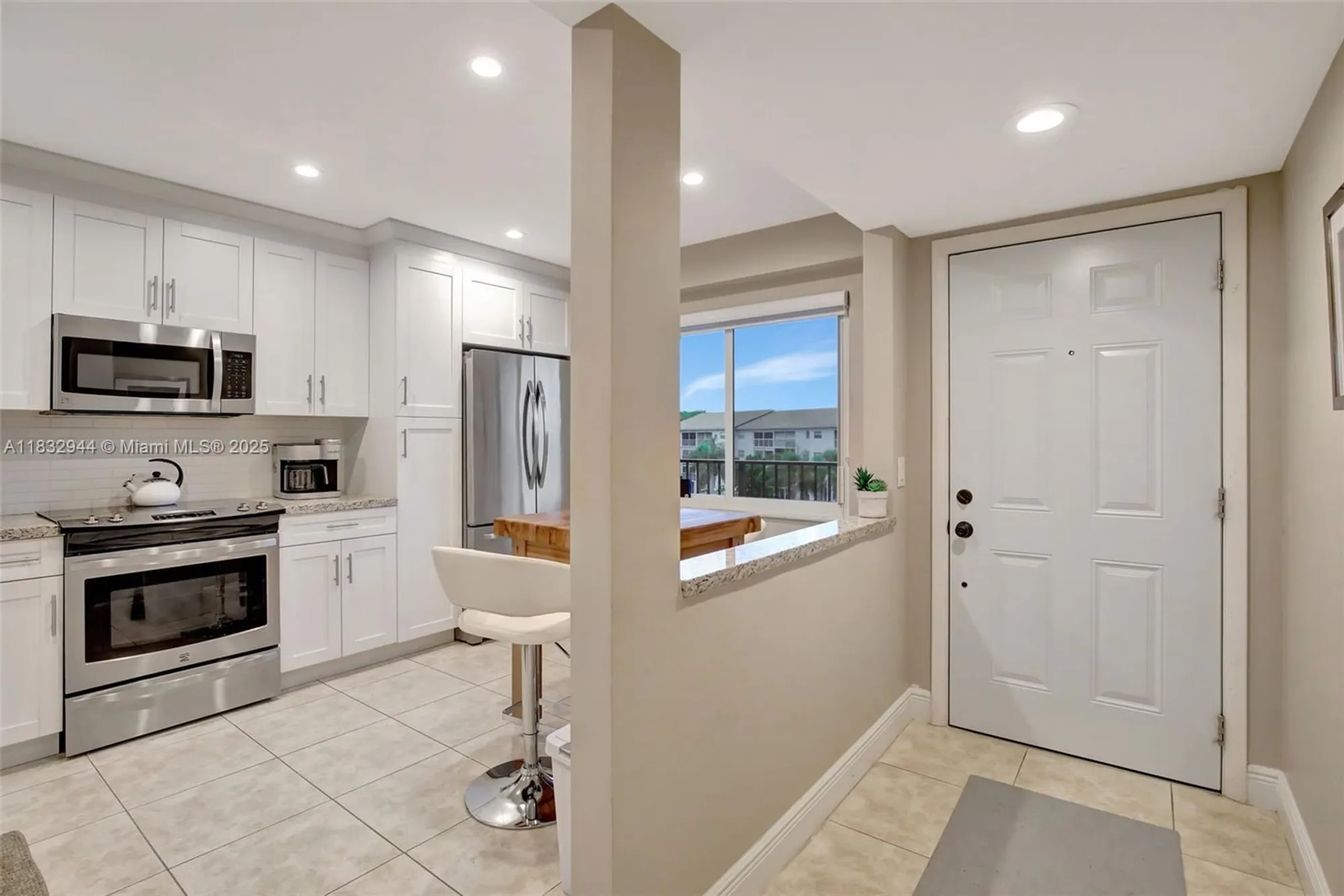 Property Slideshow image 10 of 47 | 800 sw 125th way apt 405o, Pembroke Pines, FL, 33027