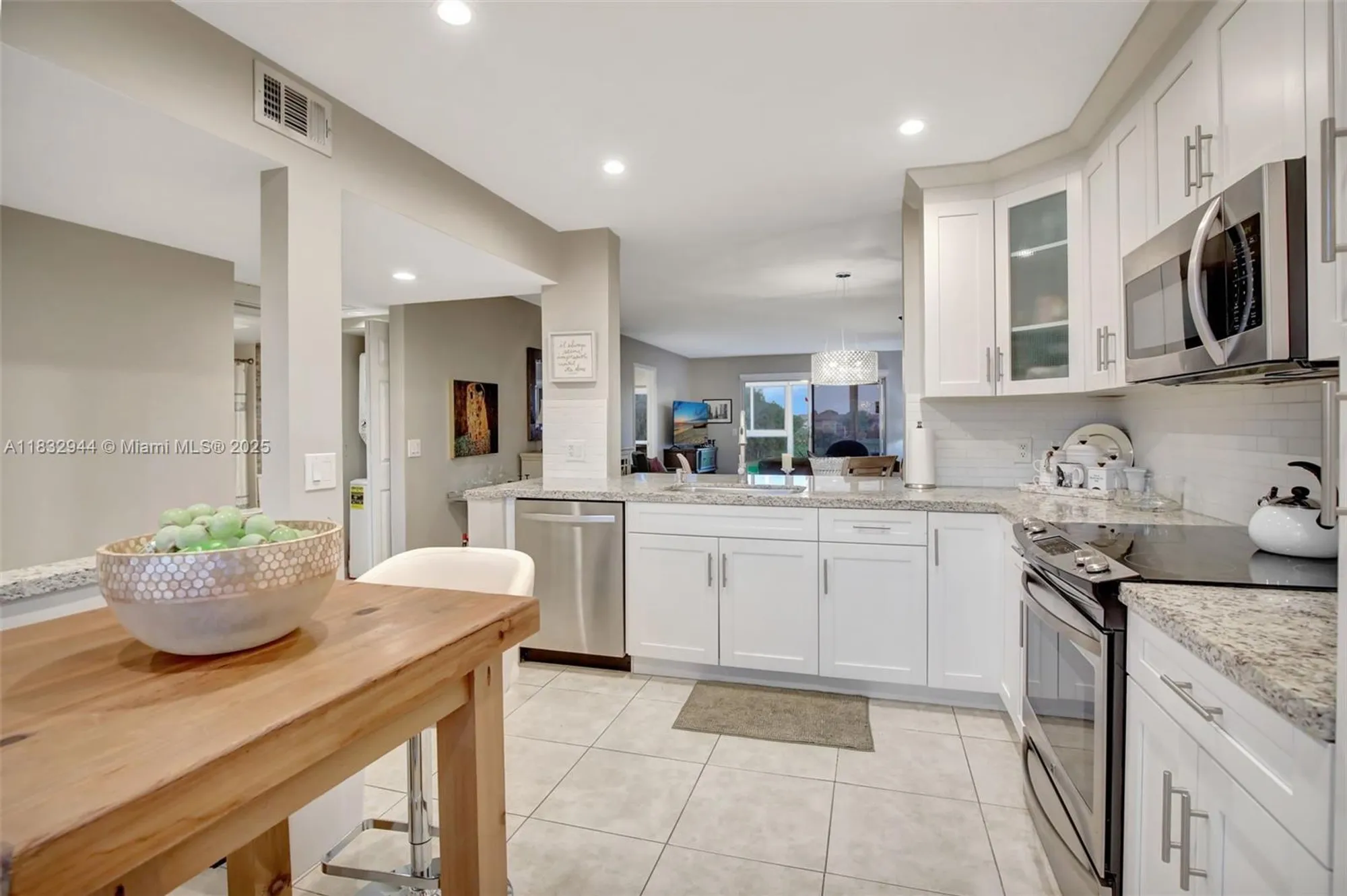 Property Slideshow image 12 of 47 | 800 sw 125th way apt 405o, Pembroke Pines, FL, 33027