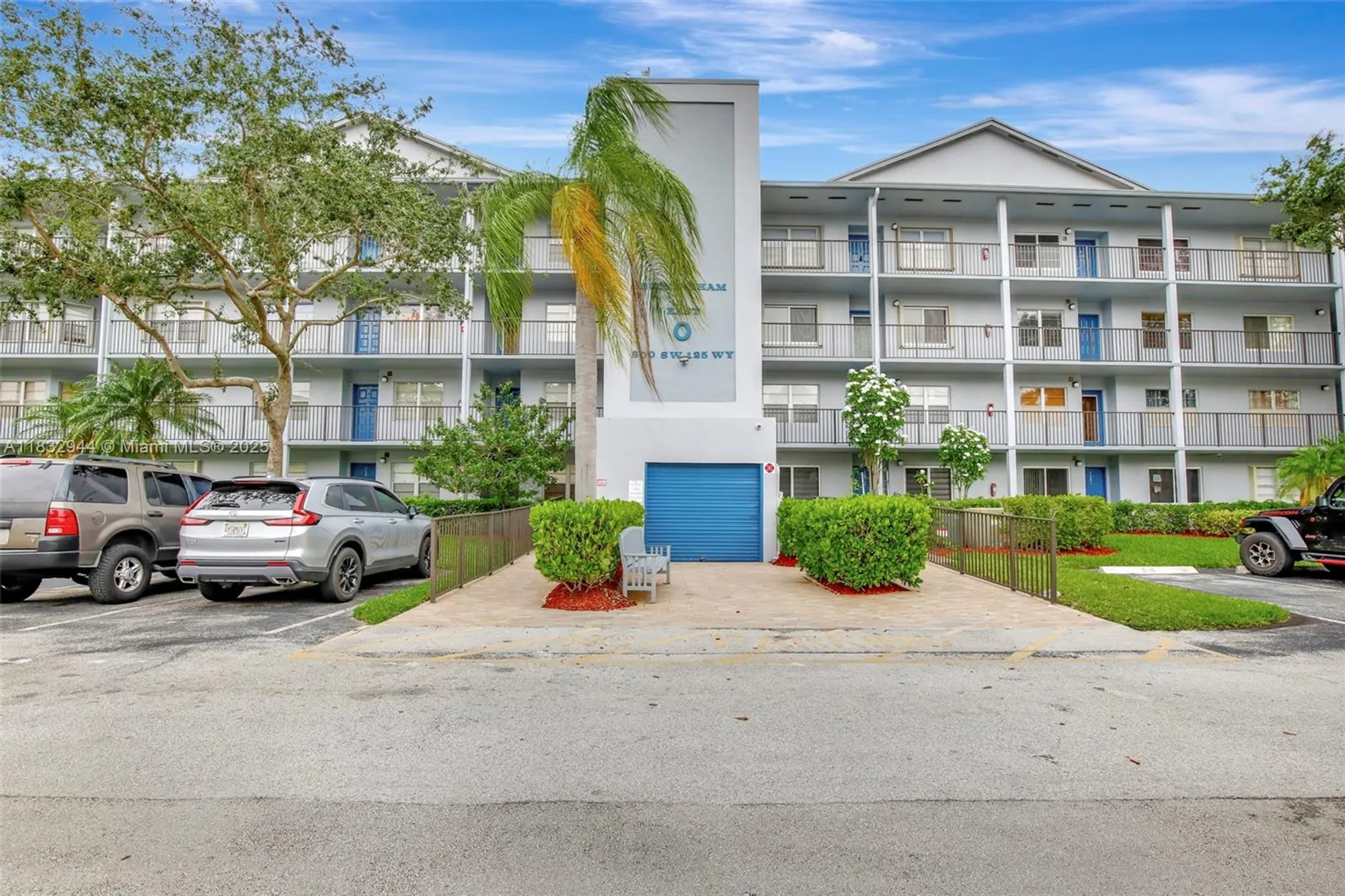 Property Slideshow image 37 of 47 | 800 sw 125th way apt 405o, Pembroke Pines, FL, 33027