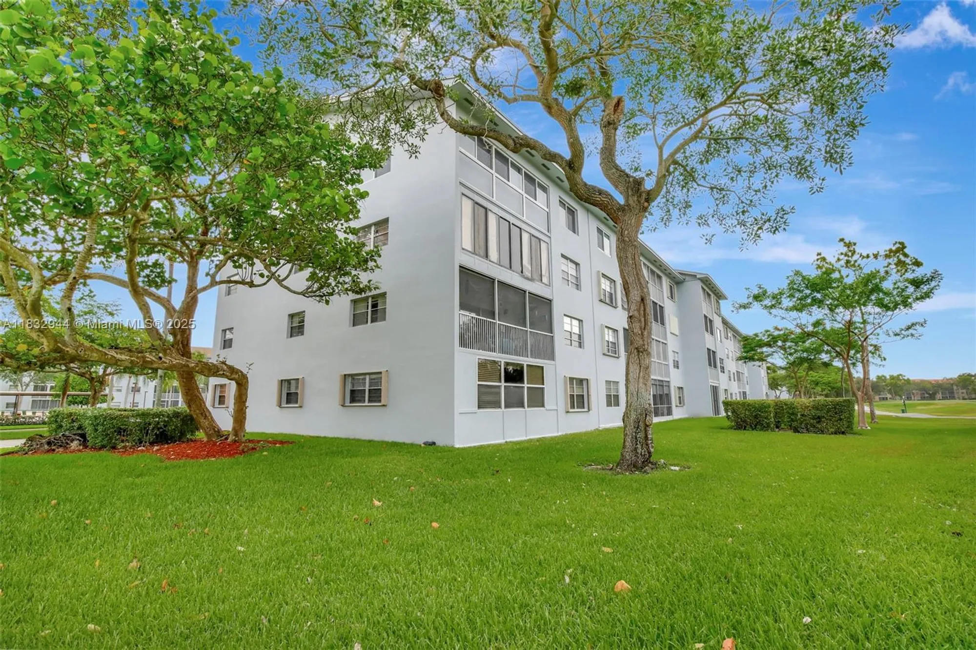 Property Slideshow image 40 of 47 | 800 sw 125th way apt 405o, Pembroke Pines, FL, 33027