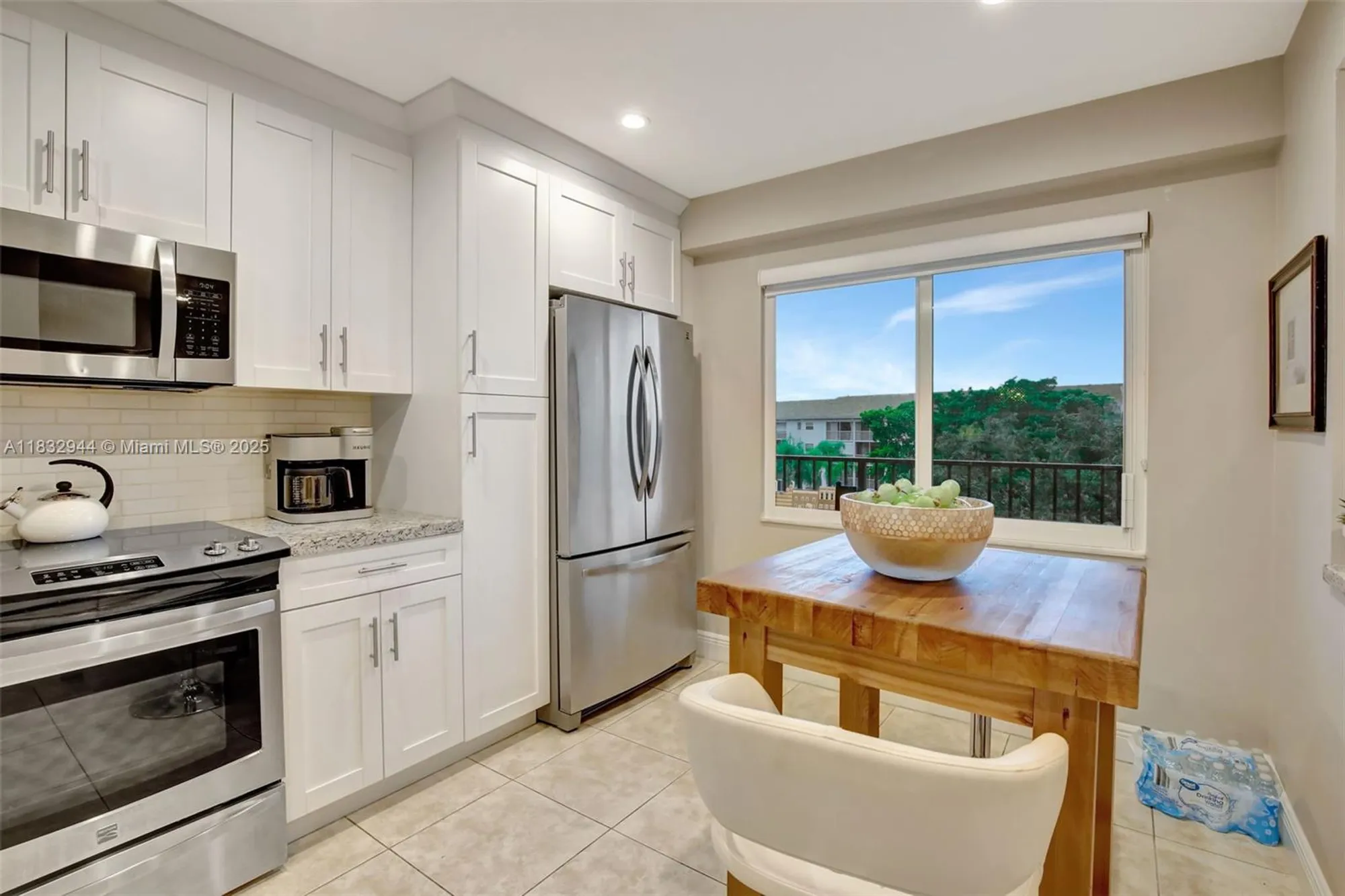 Property Slideshow image 7 of 47 | 800 sw 125th way apt 405o, Pembroke Pines, FL, 33027