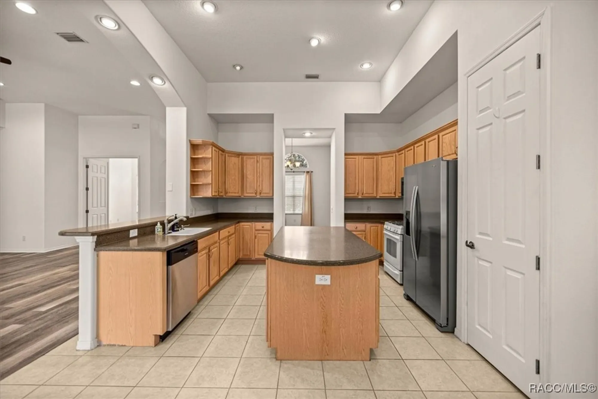 Property Slideshow image 16 of 52 | 1125 w beagle run loop, Hernando, FL, 34442